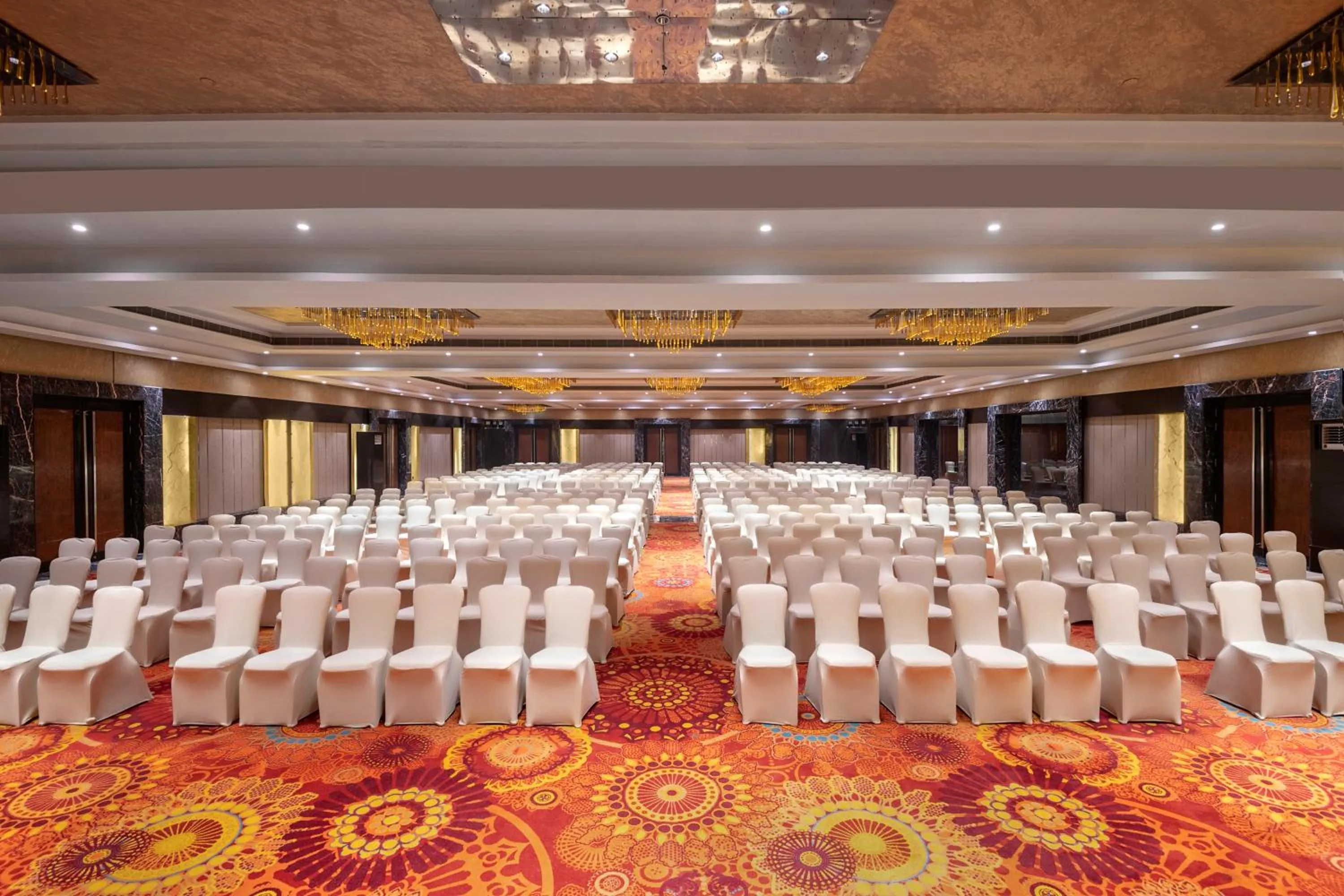 Business facilities in Radisson Blu Kaushambi Delhi NCR