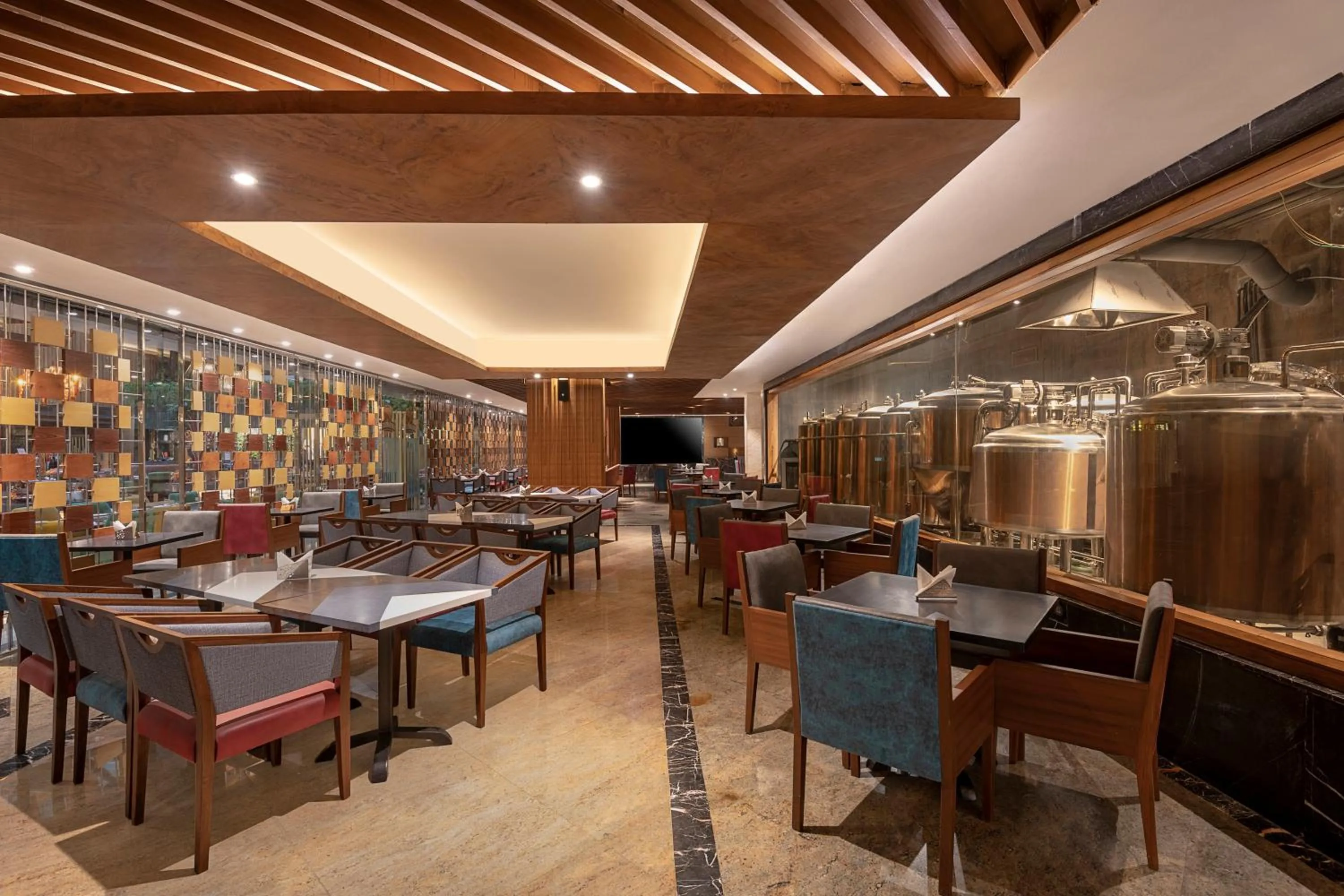 Restaurant/places to eat in Radisson Blu Kaushambi Delhi NCR