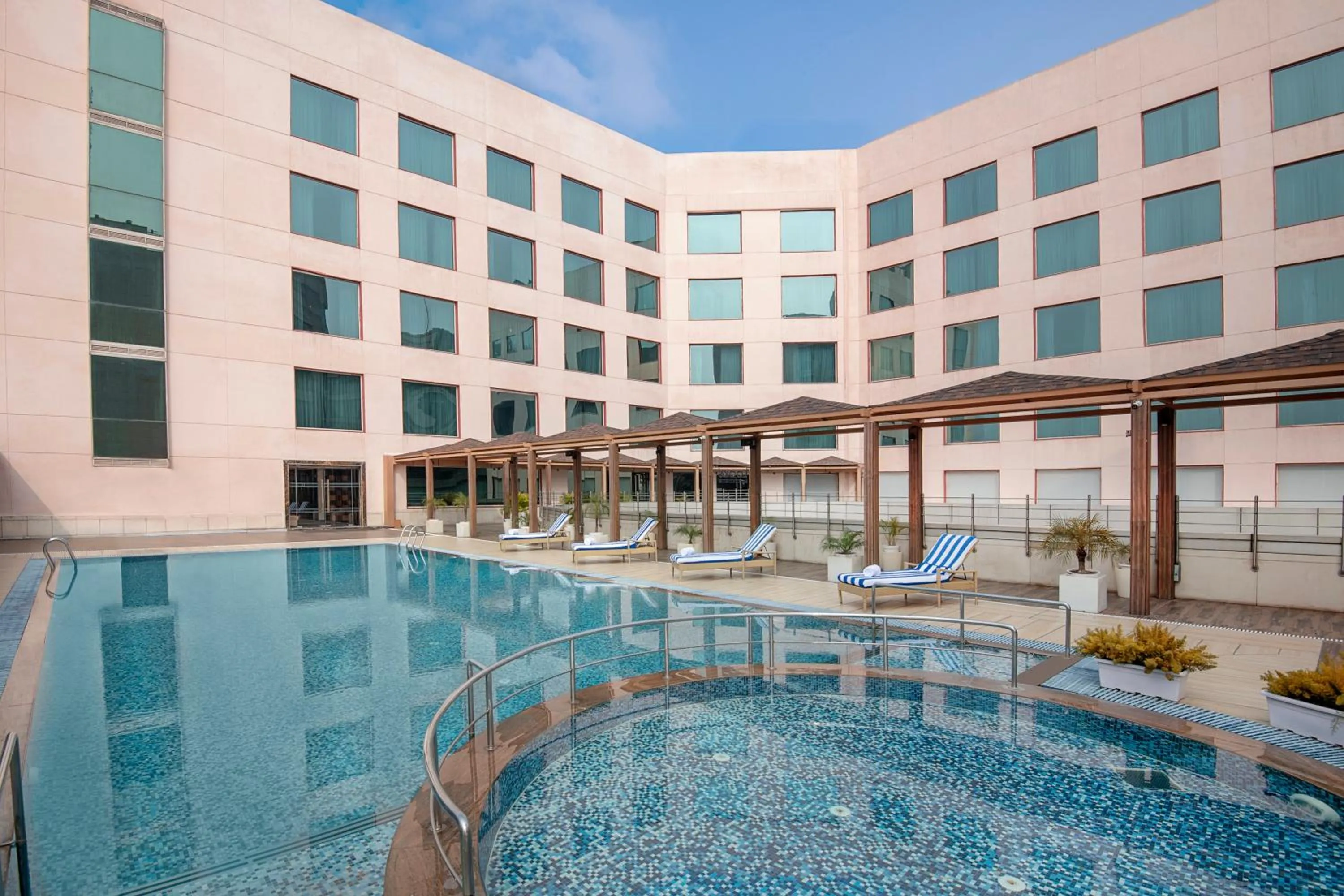 Swimming pool in Radisson Blu Kaushambi Delhi NCR