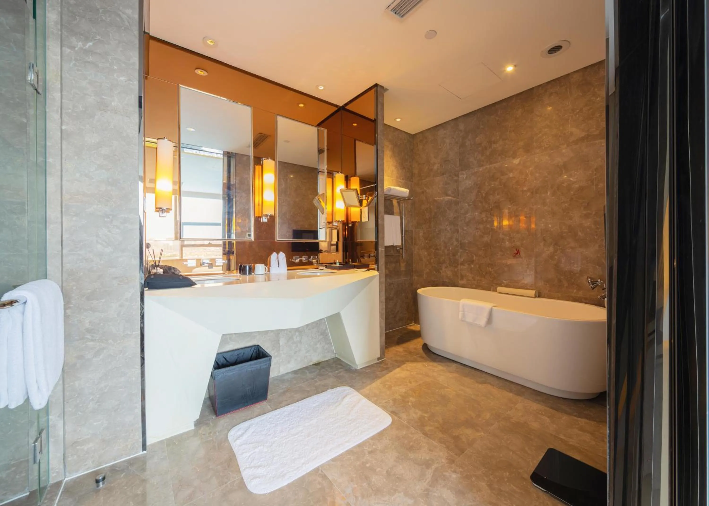 Bath in Tonino Lamborghini Hotel Kunshan City Center