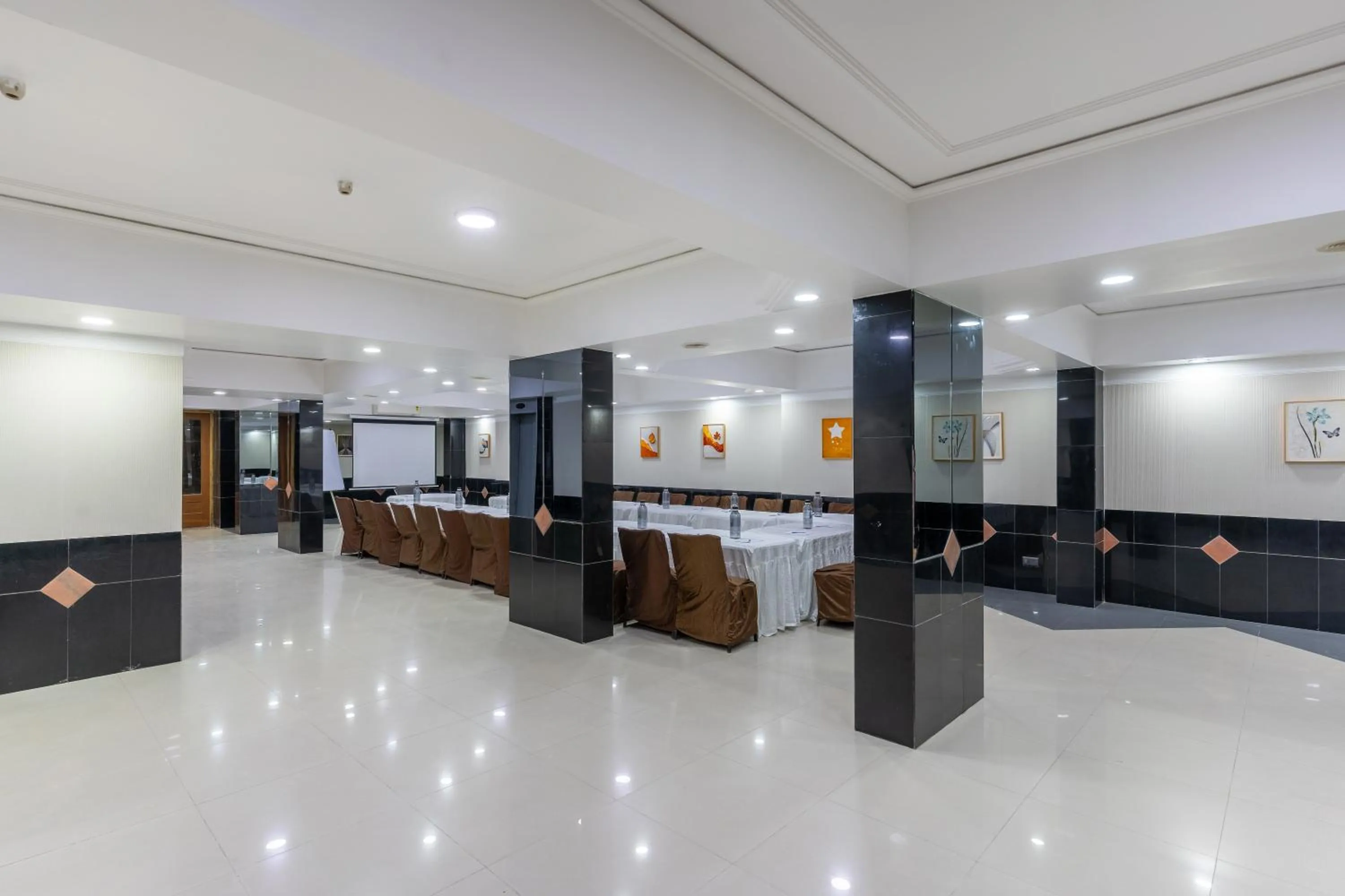 Banquet/Function facilities in Hotel Summit