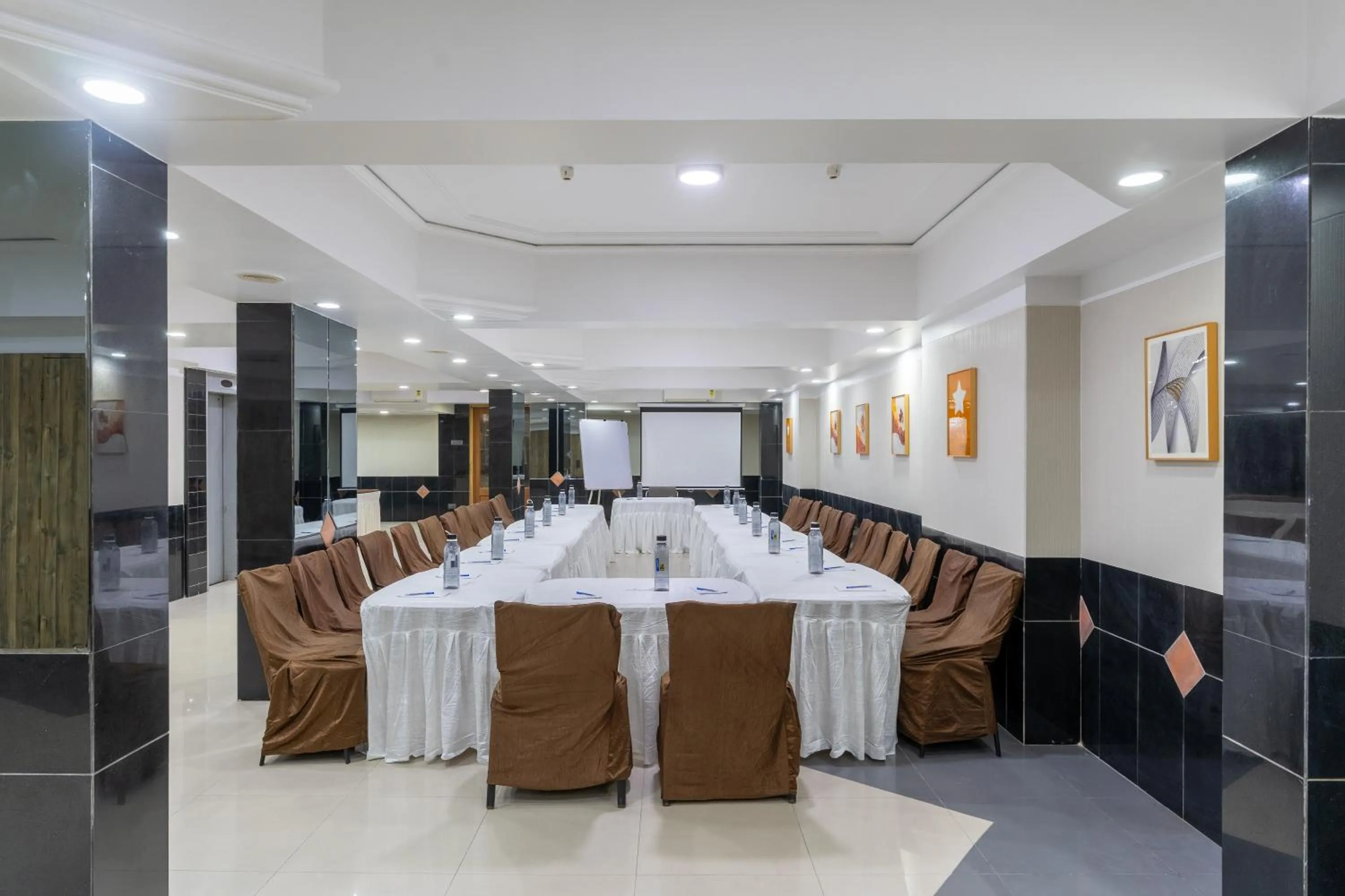 Banquet/Function facilities in Hotel Summit