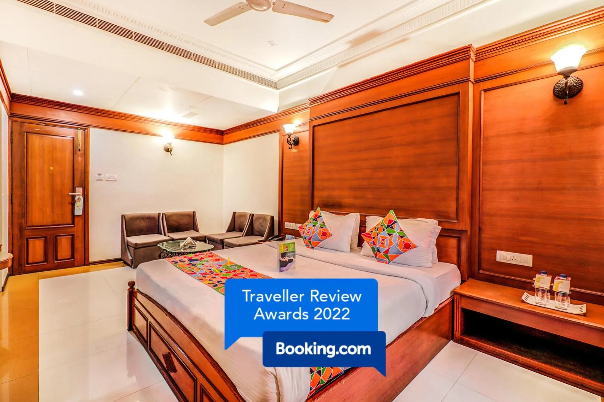 Bedroom, Bed in Hotel Summit