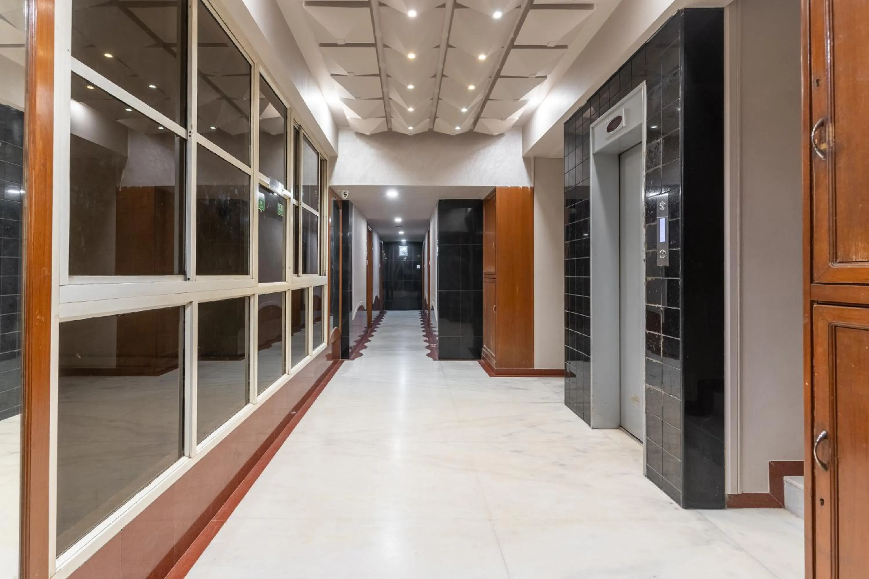 Facade/entrance in Hotel Summit