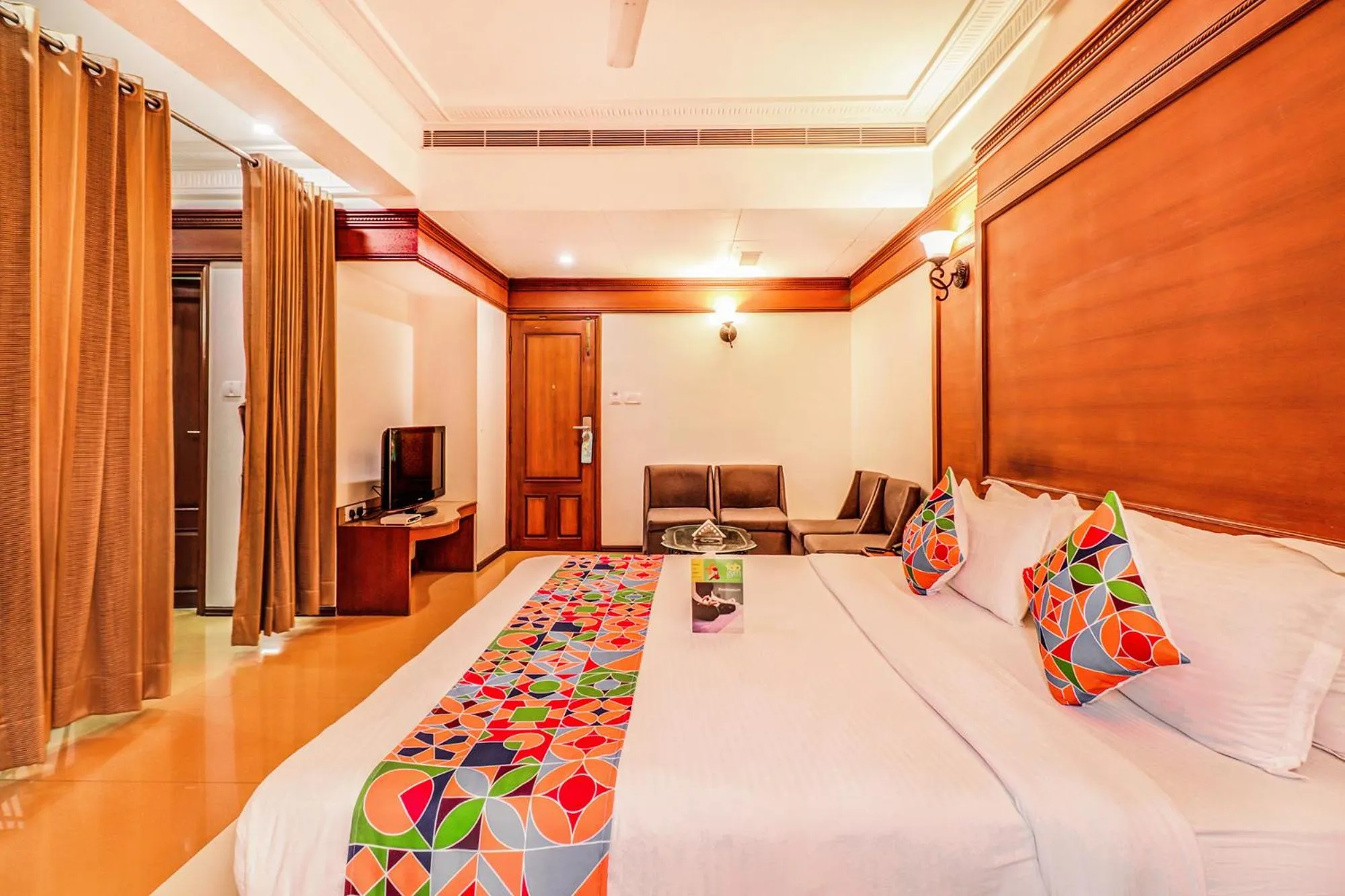 Coffee/tea facilities, Bed in Hotel Summit