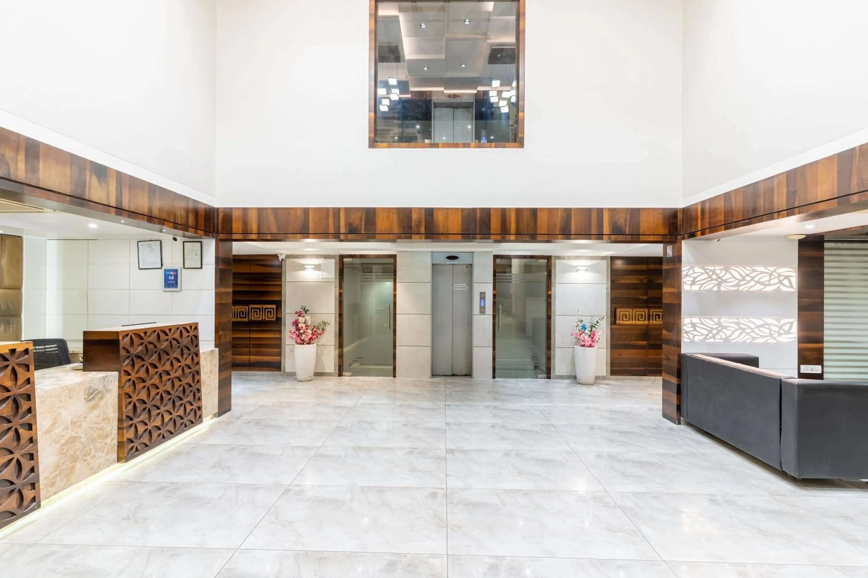 Lobby or reception in Hotel Summit