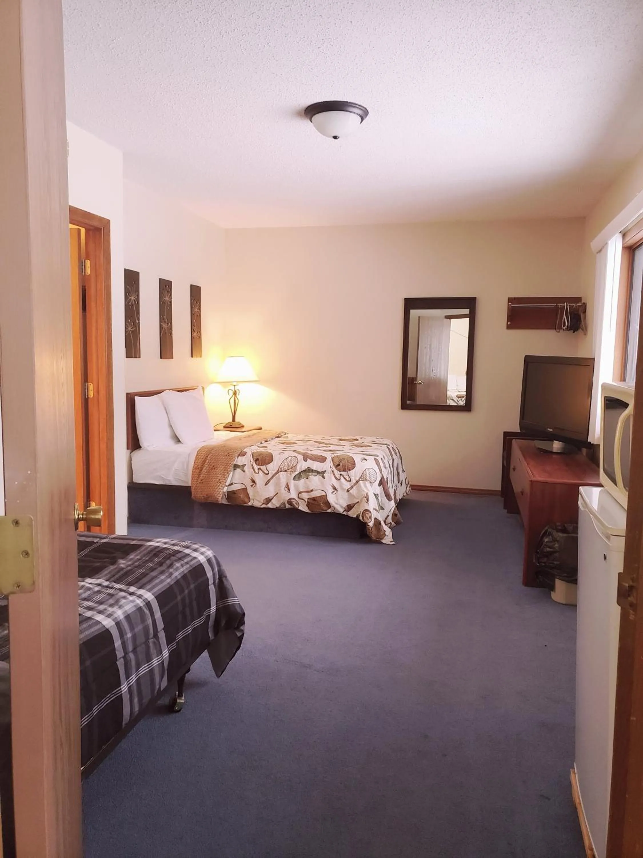 Bedroom, Bed in North Ironwood Acres - Black River Lodge