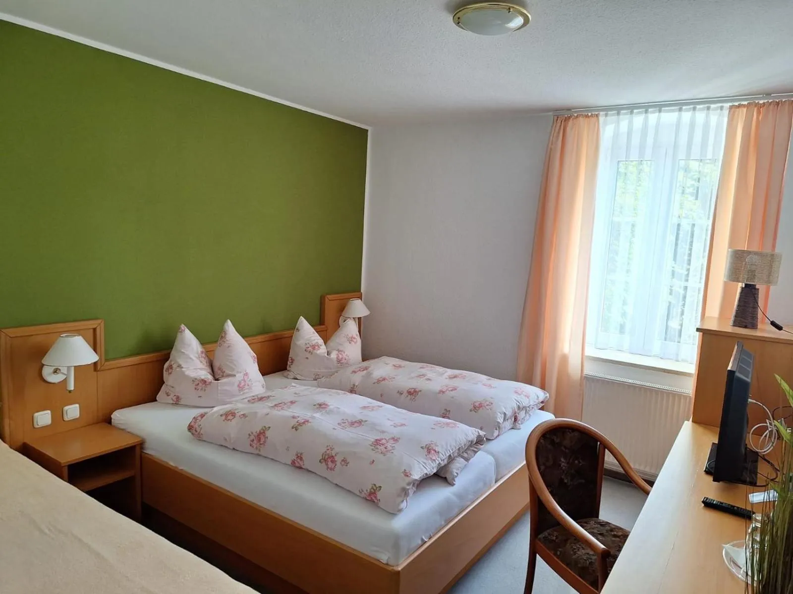 Bed in Hotel Heilbrunnen