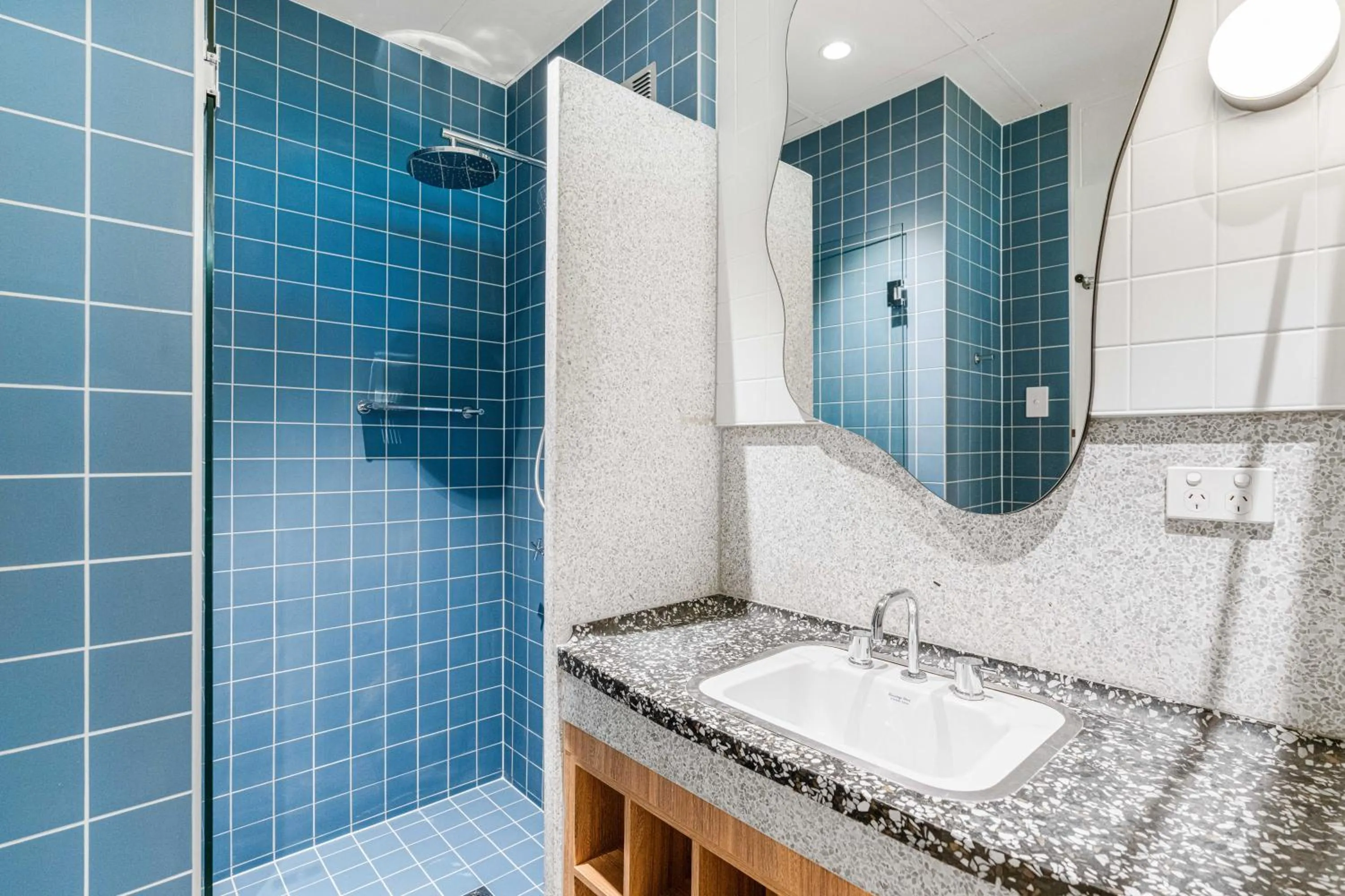 Shower in Brighton Hotel