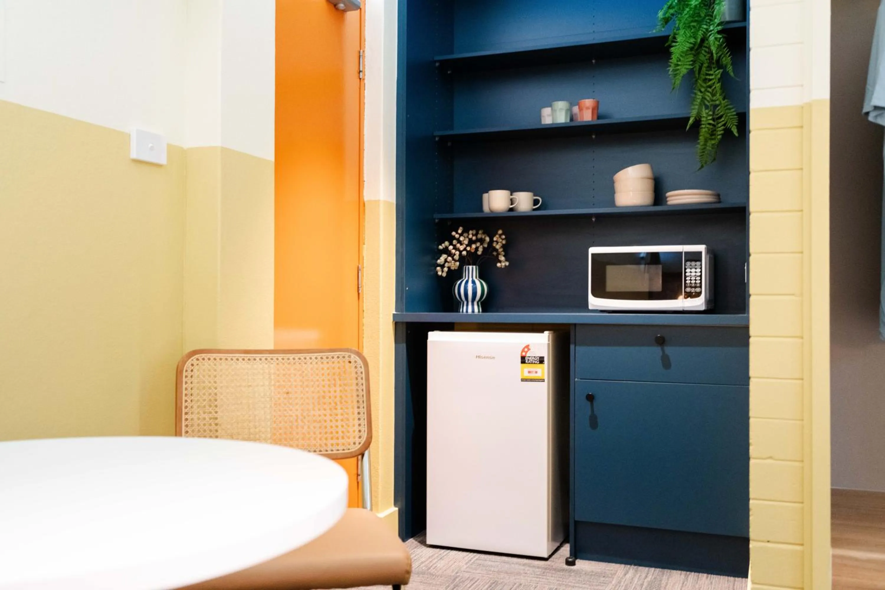 Photo of the whole room in Brighton Hotel