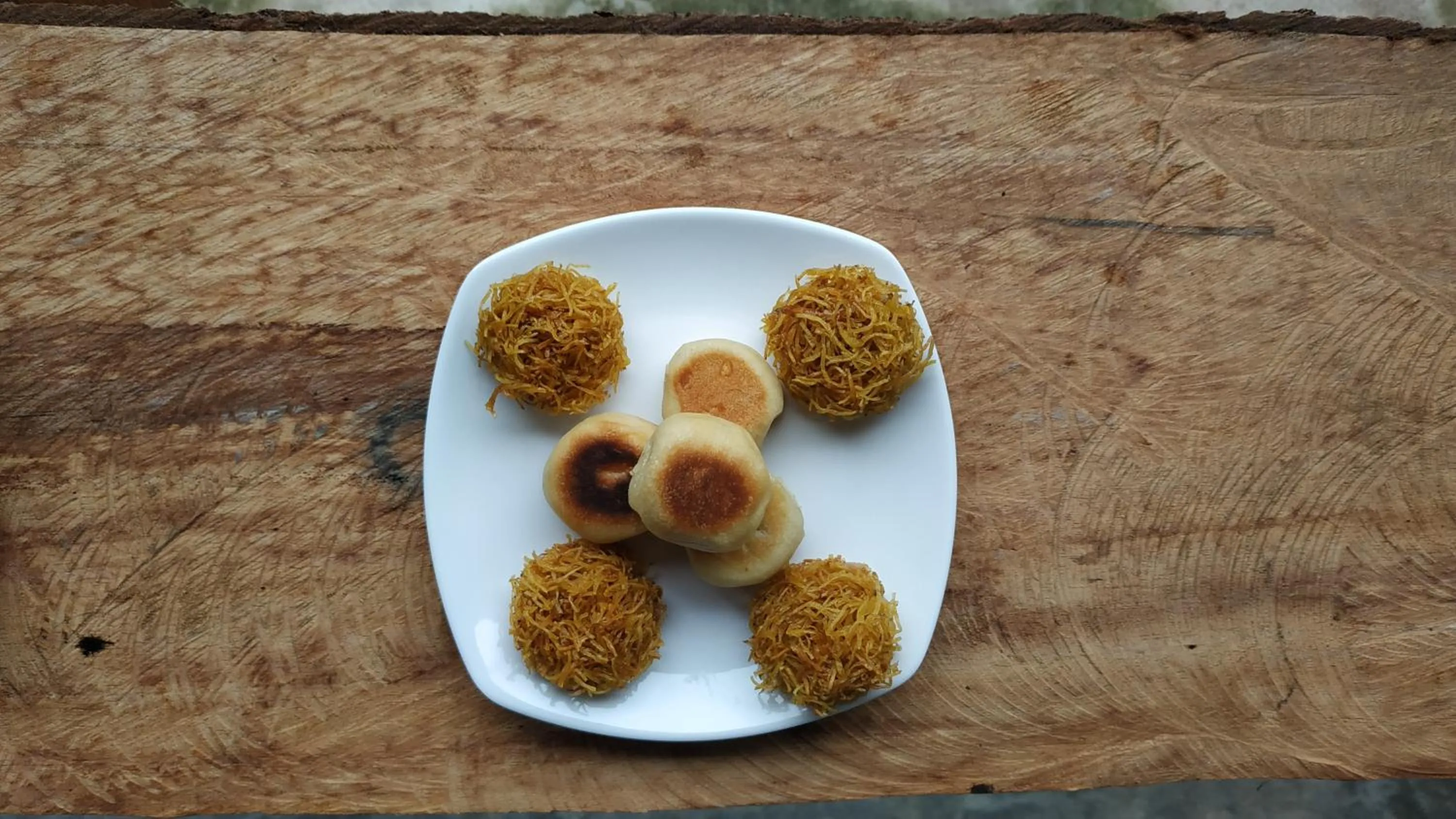 Food and drinks in Genthong Homestay