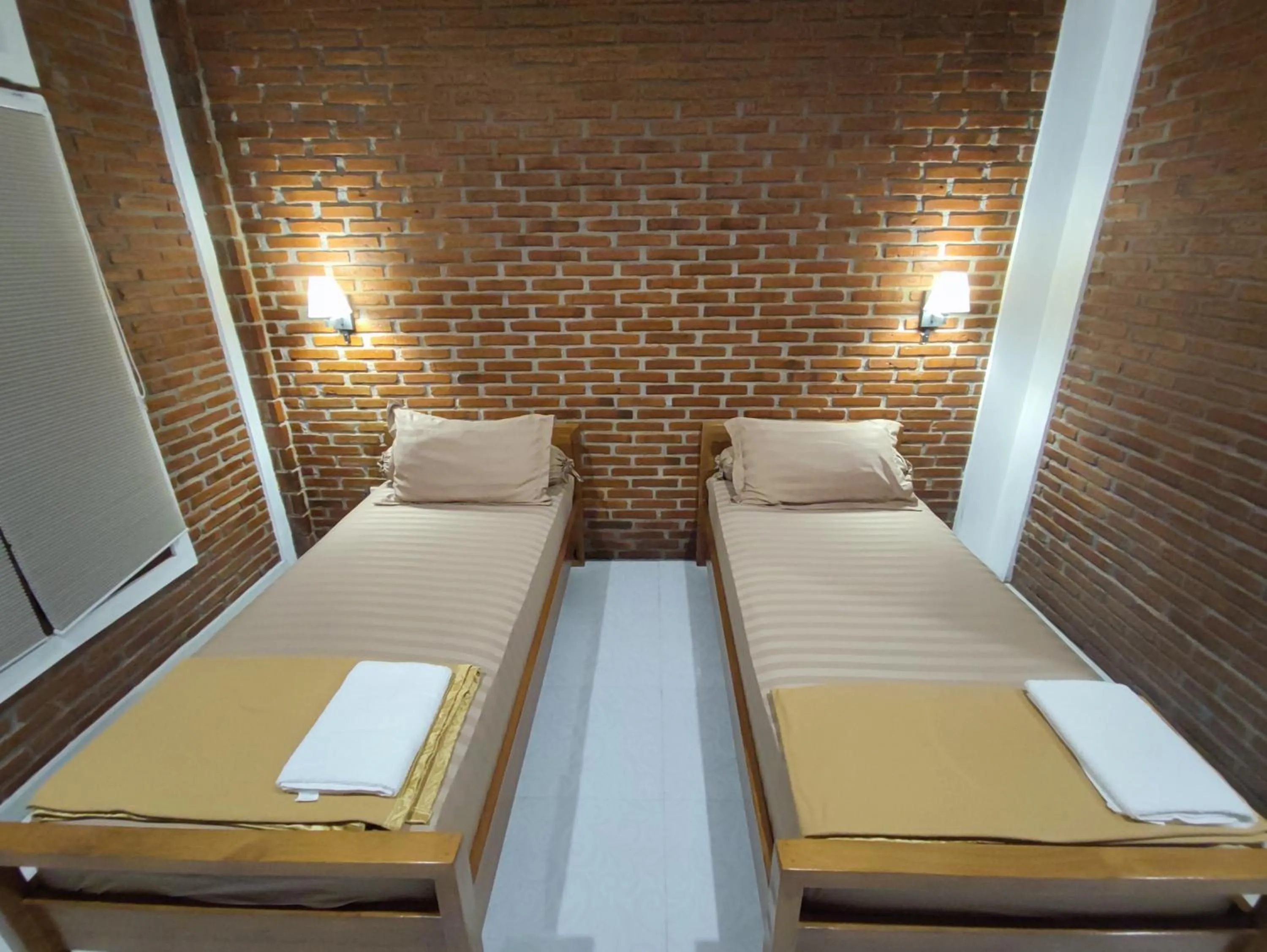 Bedroom, Bed in Genthong Homestay