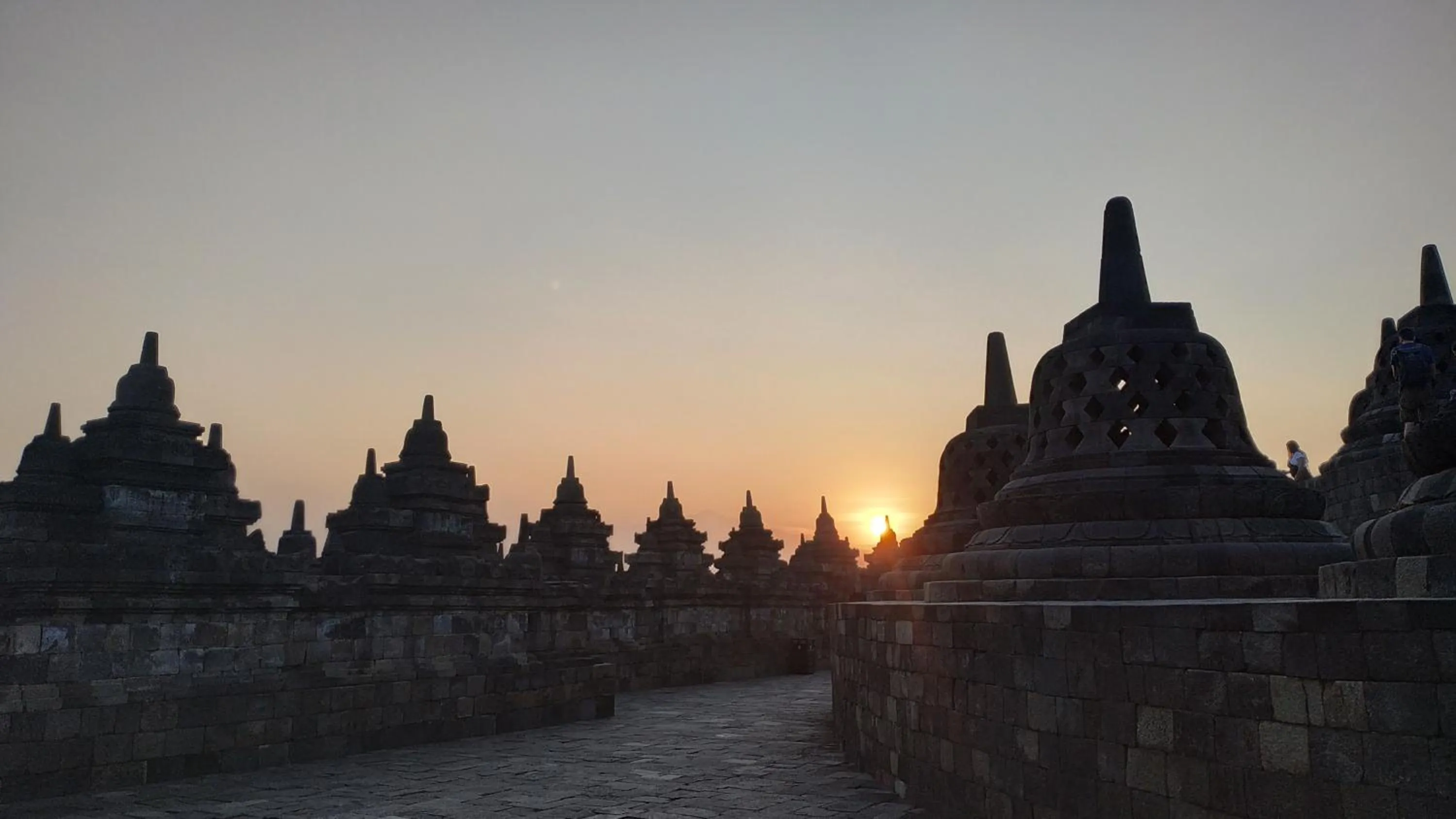 Landmark view in Genthong Homestay