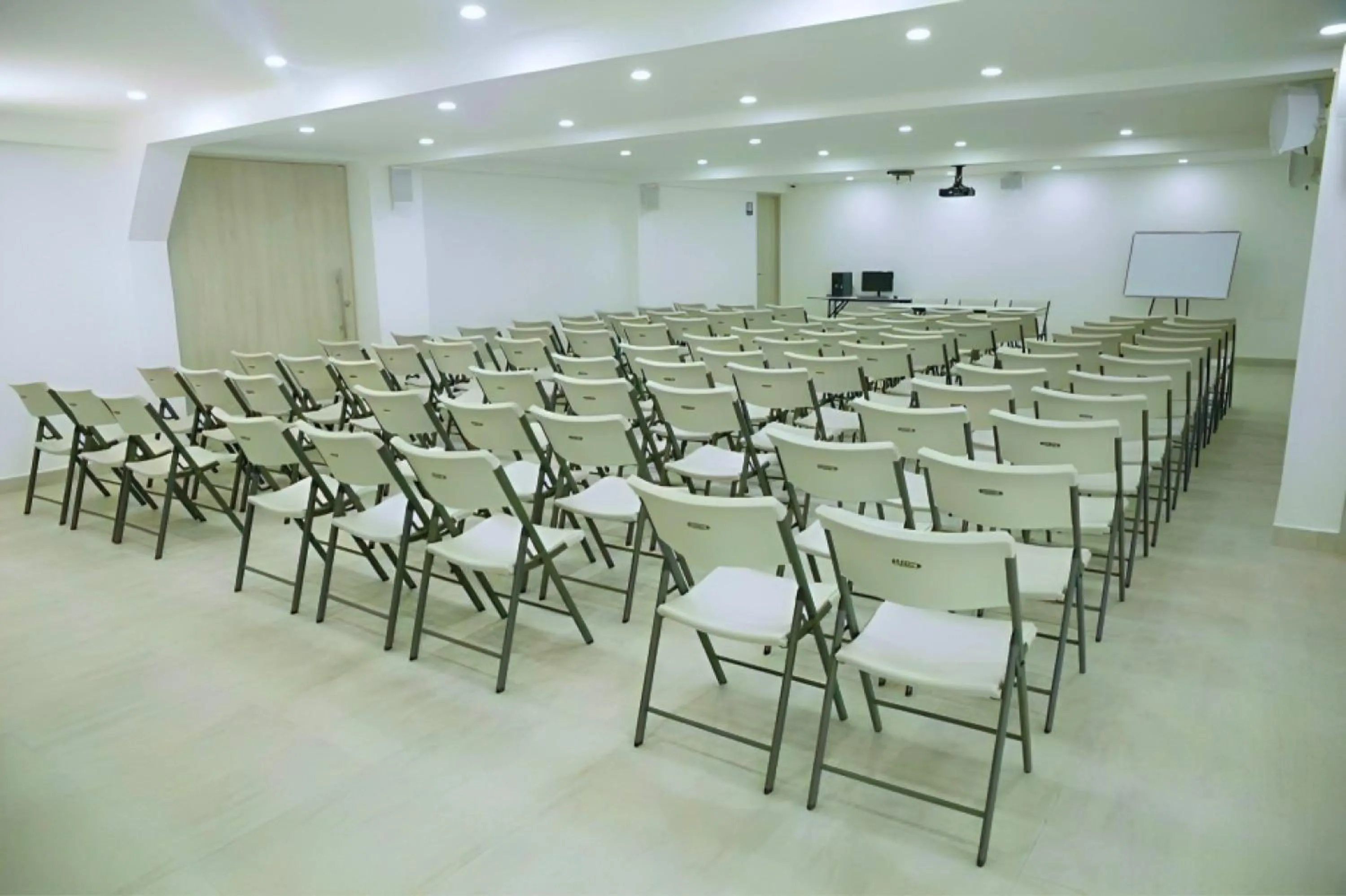 Meeting/conference room in HOTEL HABANA REAL