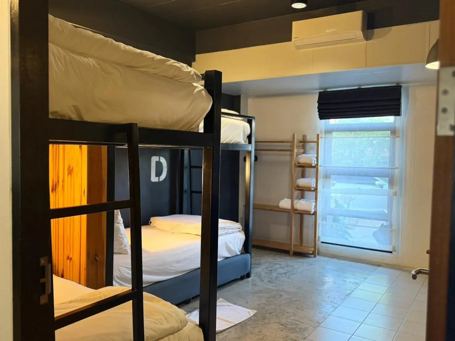 Family Room with Shared Bathroom in Blu Monkey Hub & Hotel Surat Thani Family Room with Shared Bathroom in Blu Monkey Hub & Hotel Surat Thani