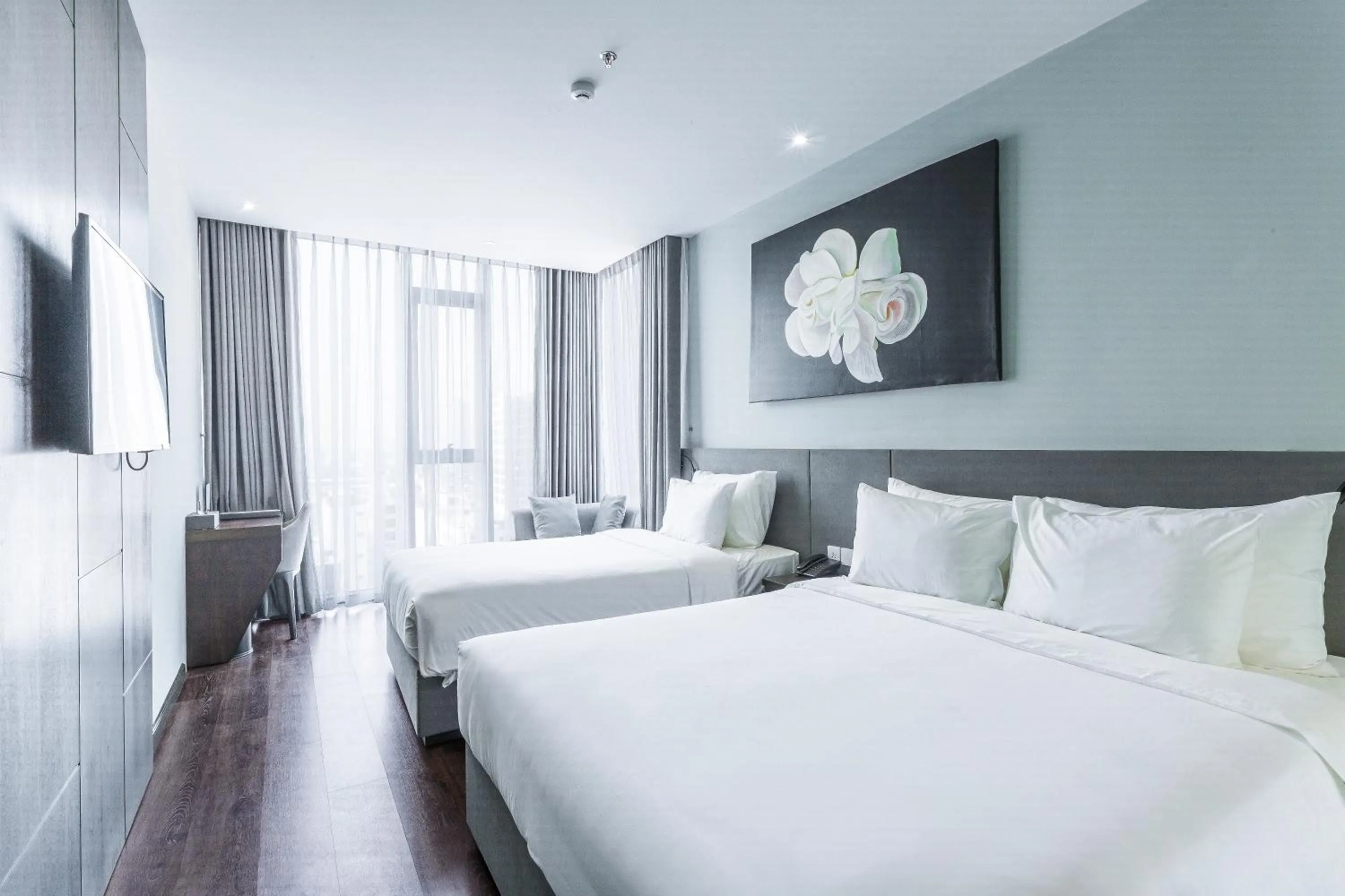 Bedroom, Bed in Everland Hotel