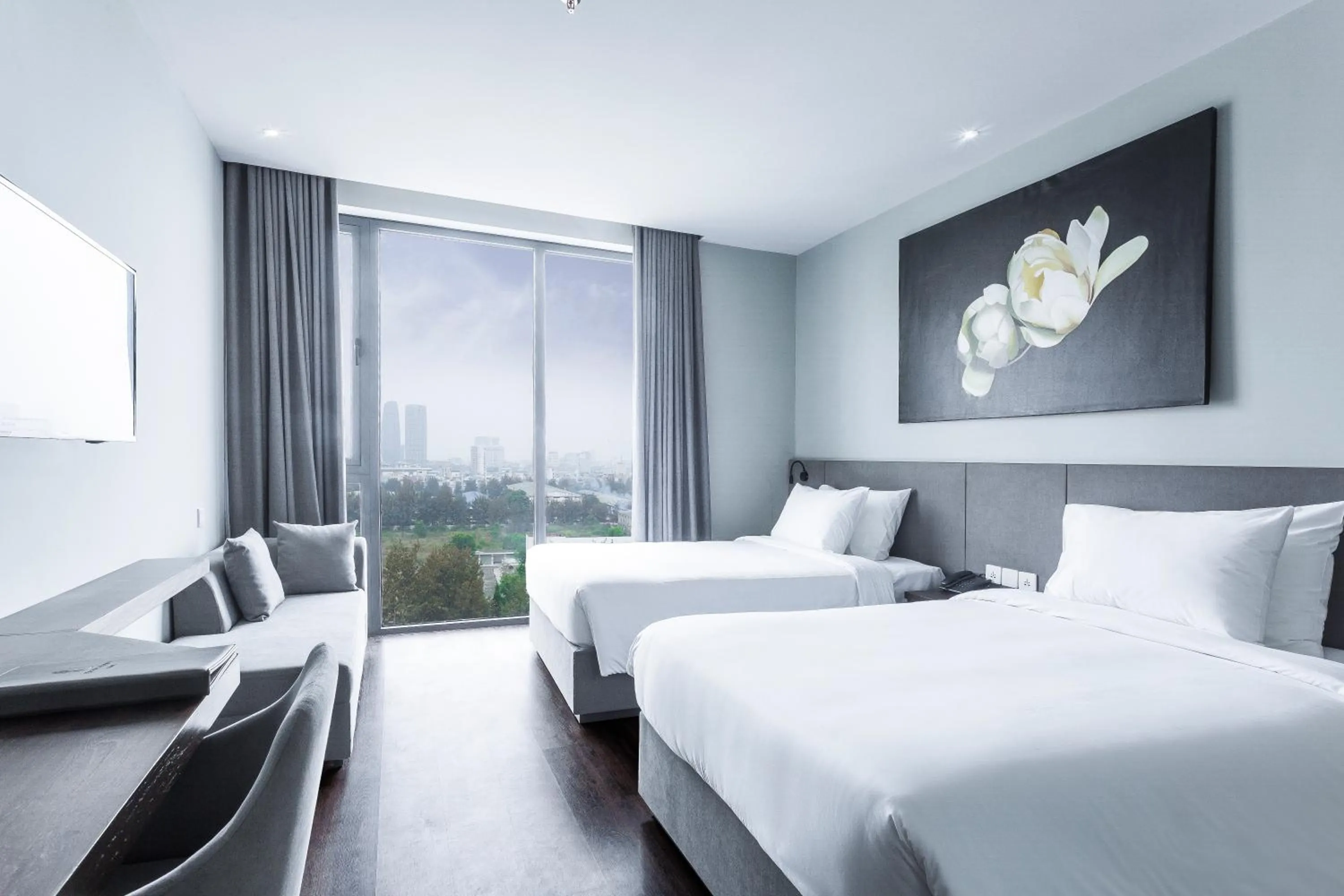 Photo of the whole room, Bed in Everland Hotel