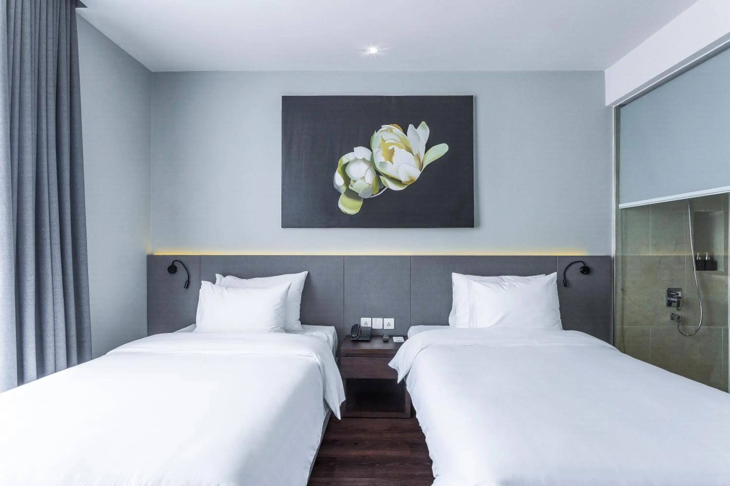 Bed in Everland Hotel