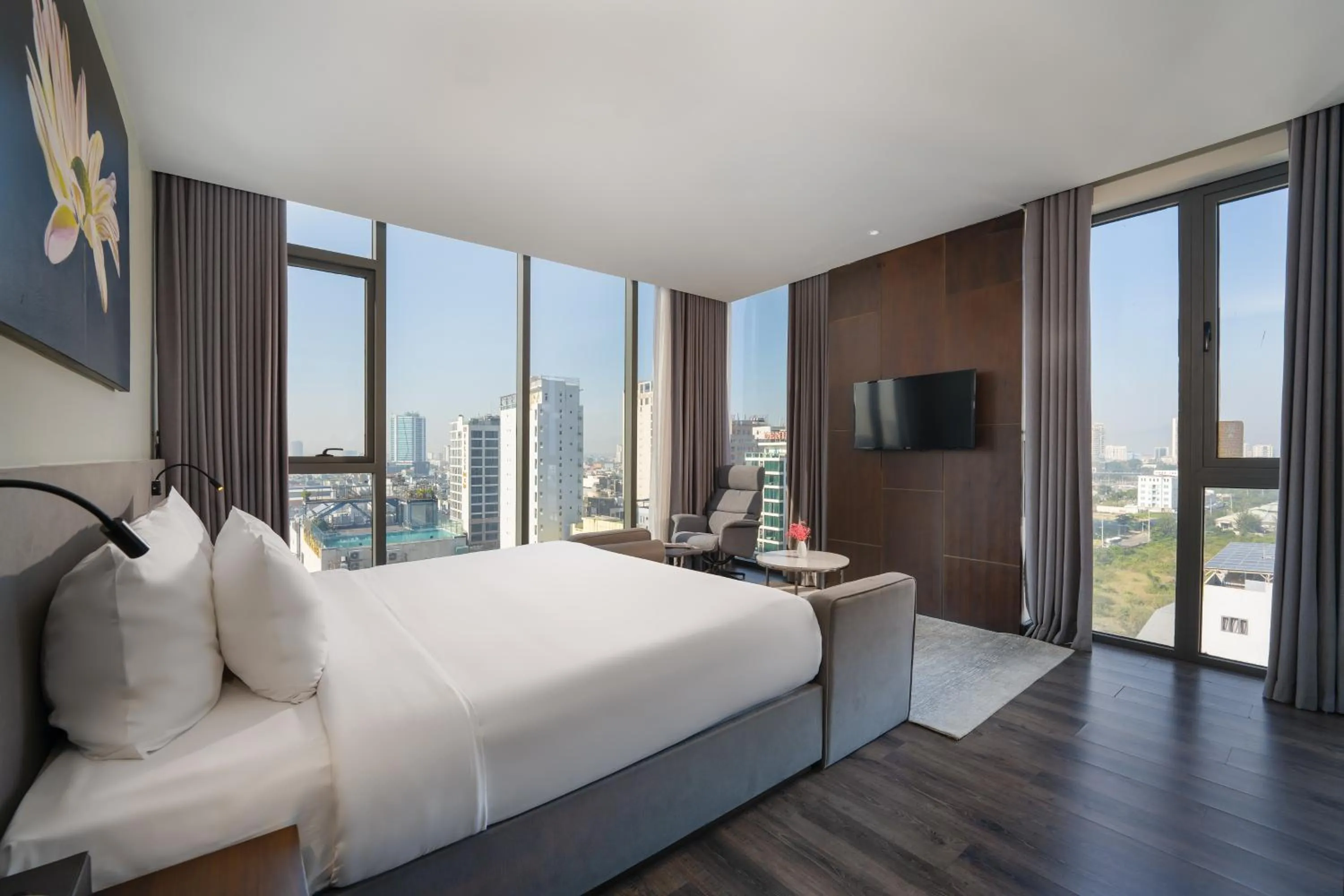 Bed in Everland Hotel