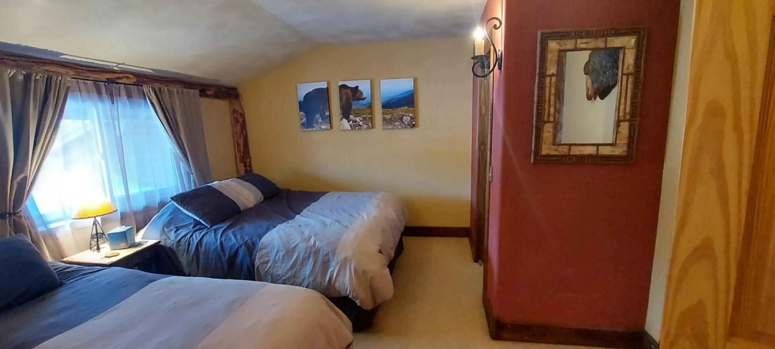 Bed in Northern Sky Lodge