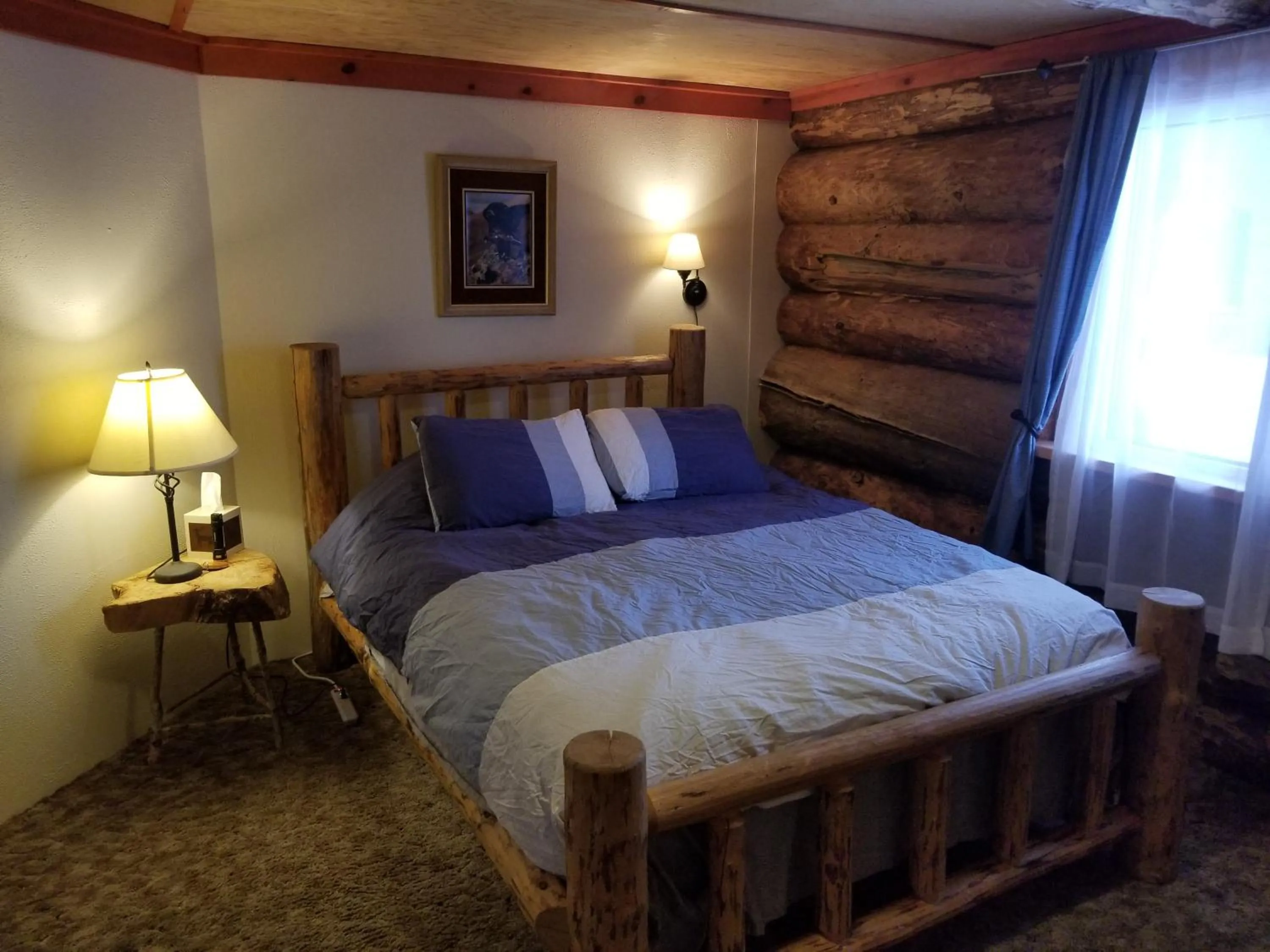 Bed in Northern Sky Lodge
