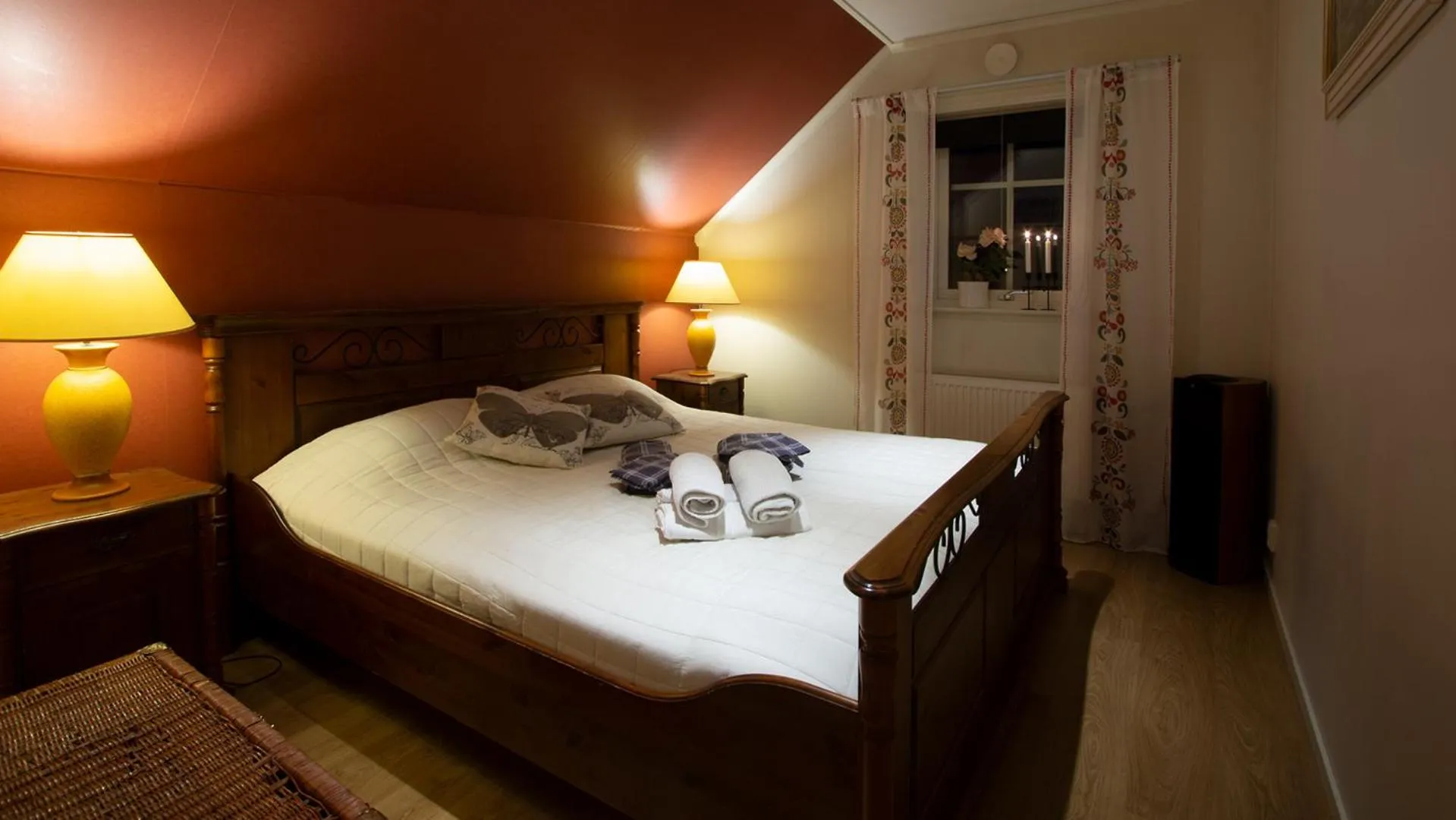 Bed in Prinsgården B&B rum stugor