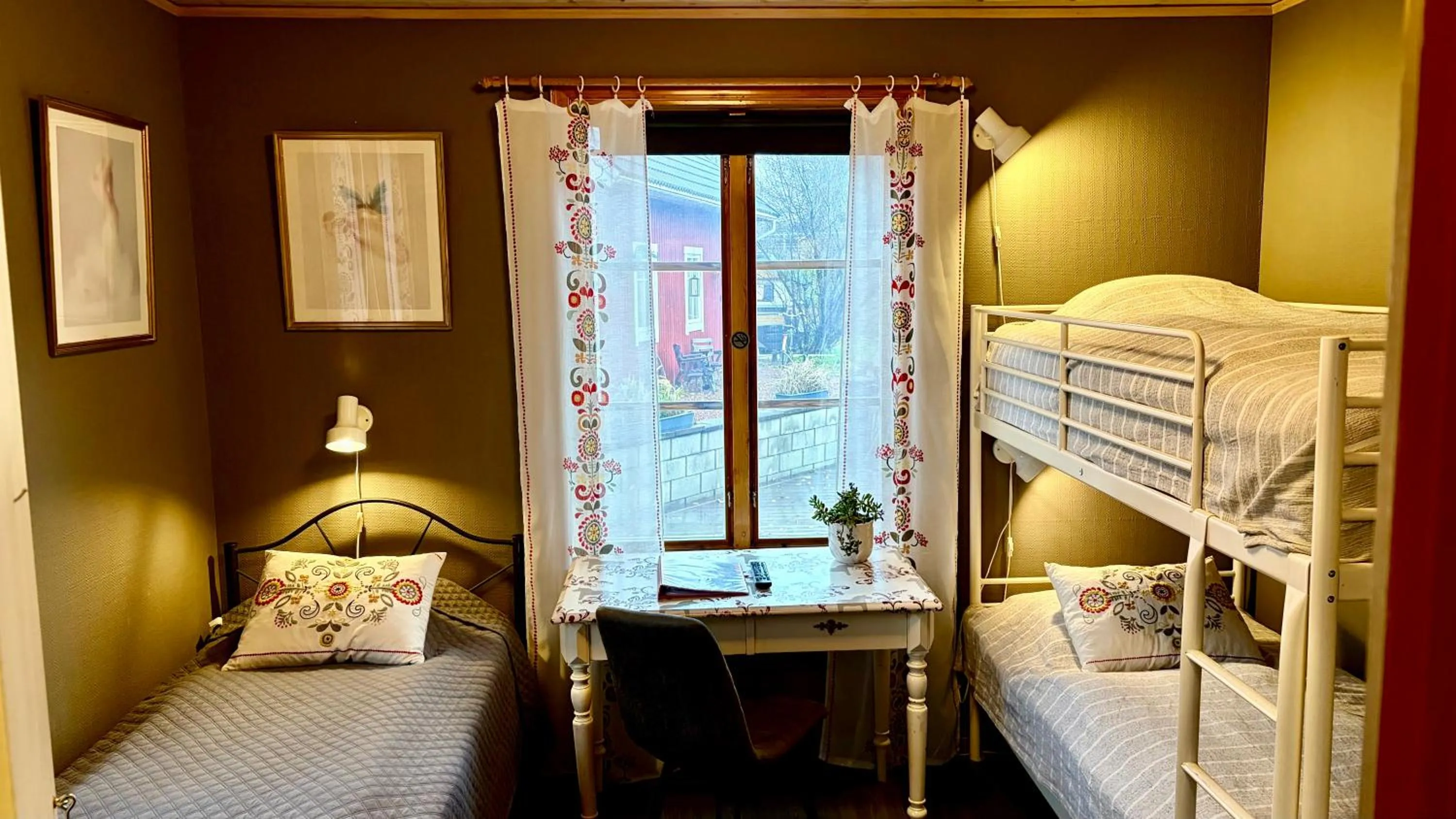 Bed in Prinsgården B&B rum stugor