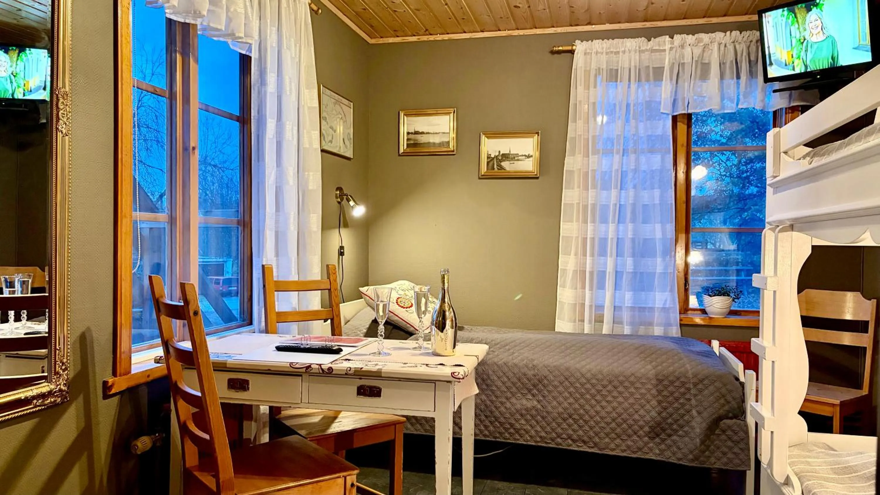 Bed in Prinsgården B&B rum stugor