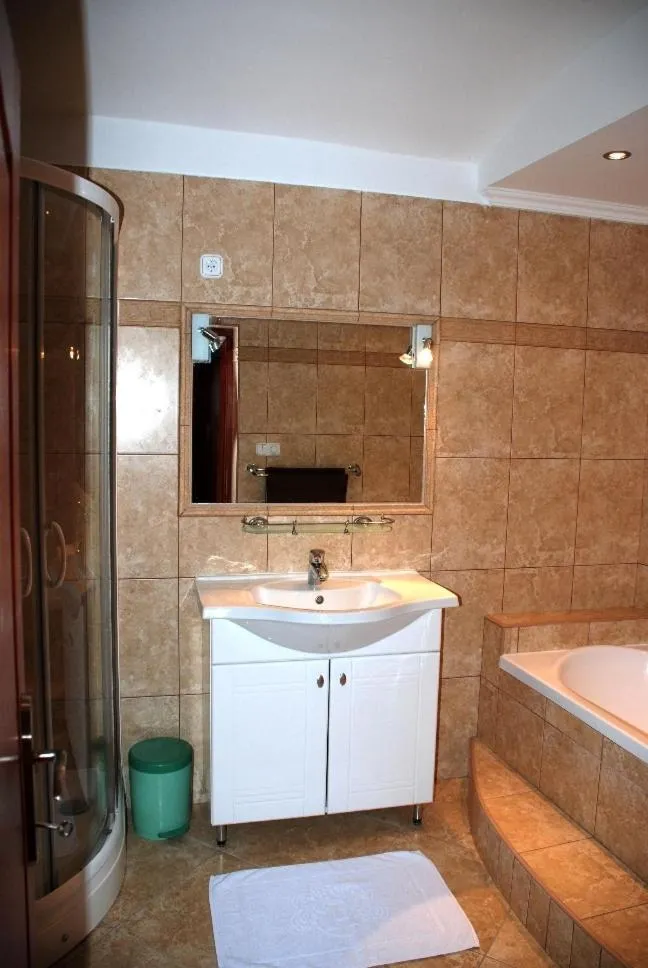 Bathroom in Janus Apartman