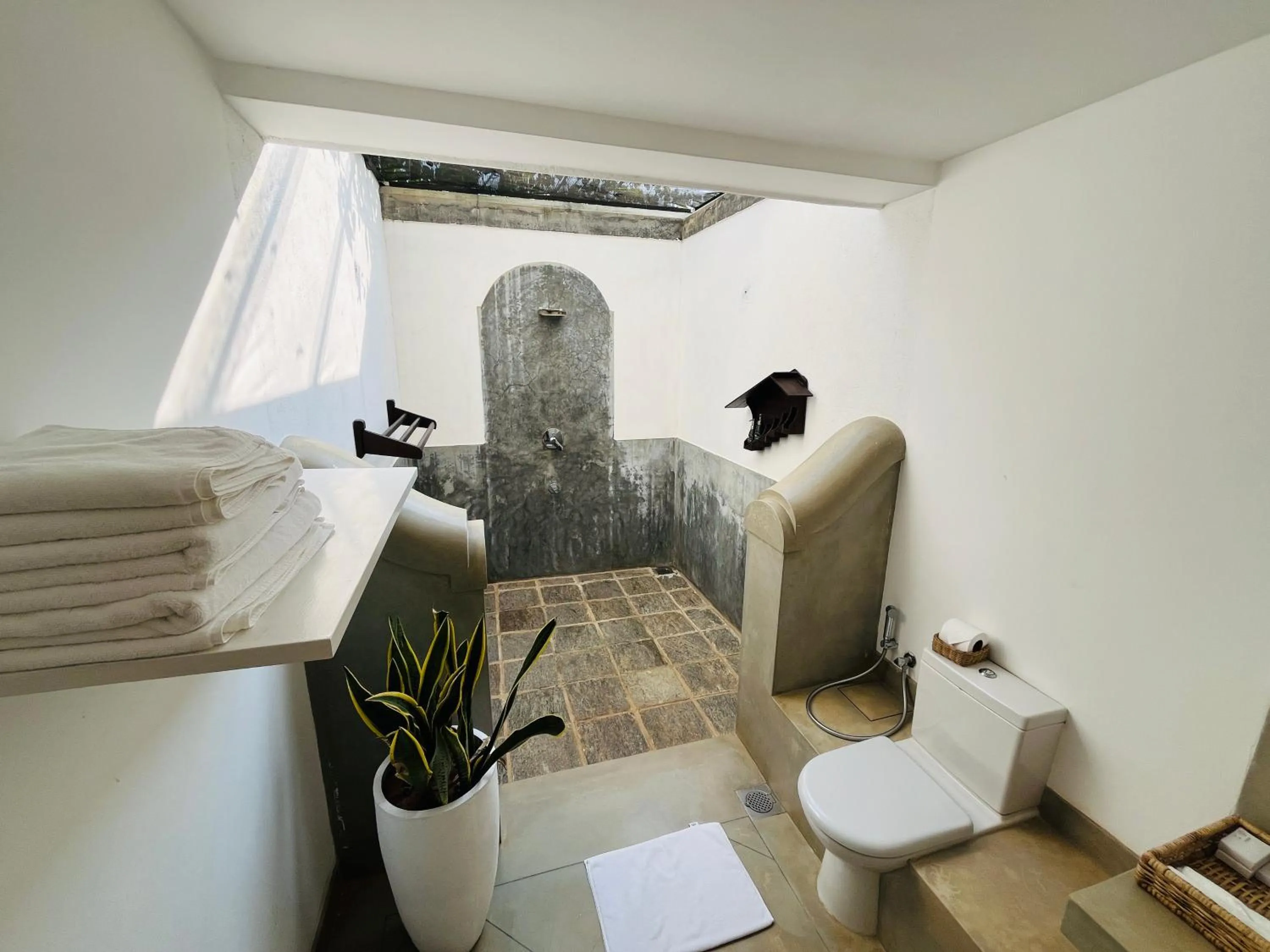 Bathroom in Ravana Garden