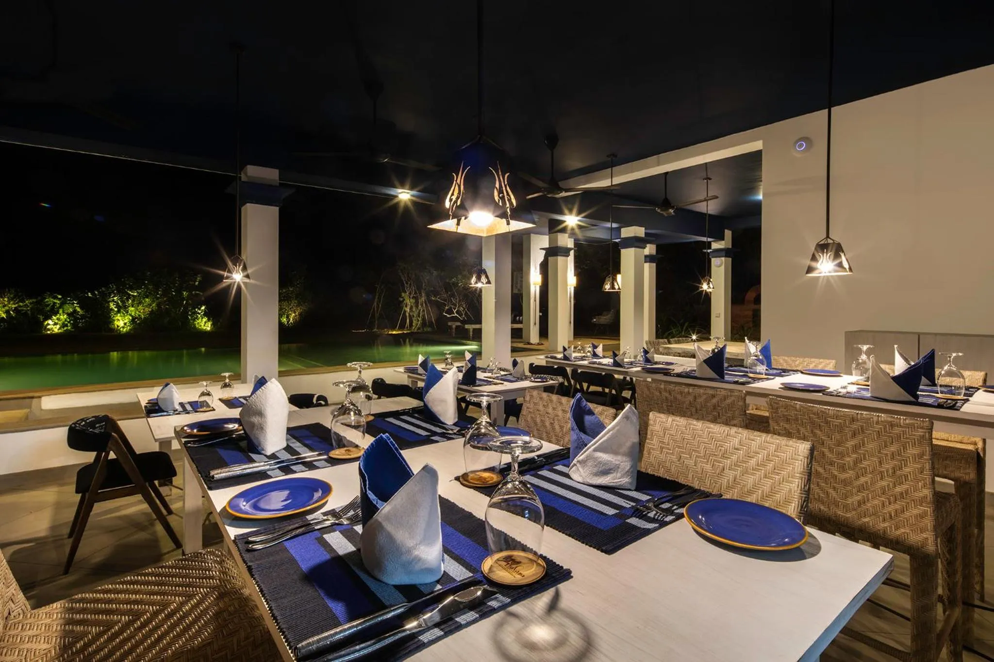 Restaurant/places to eat in Ravana Garden