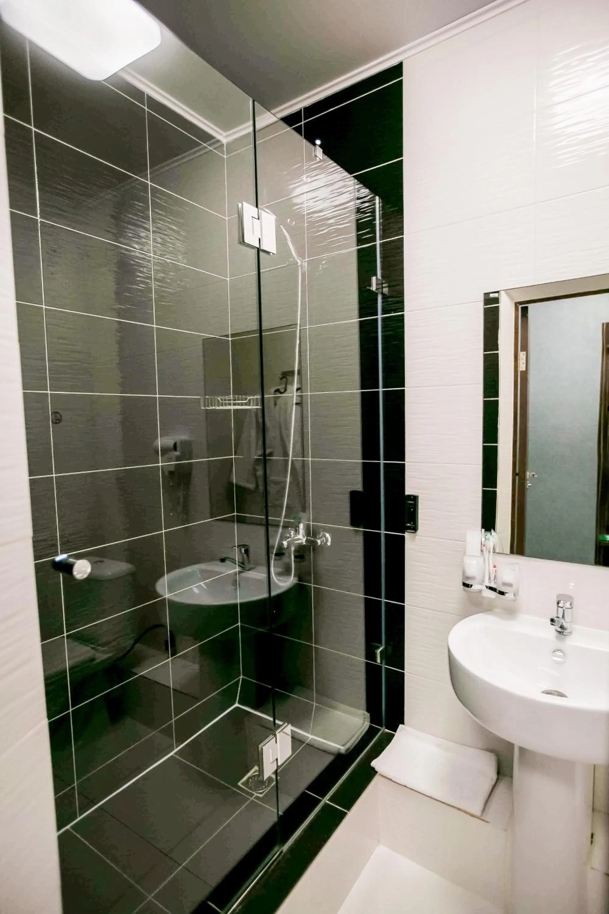 Shower in Premier Inn Astana