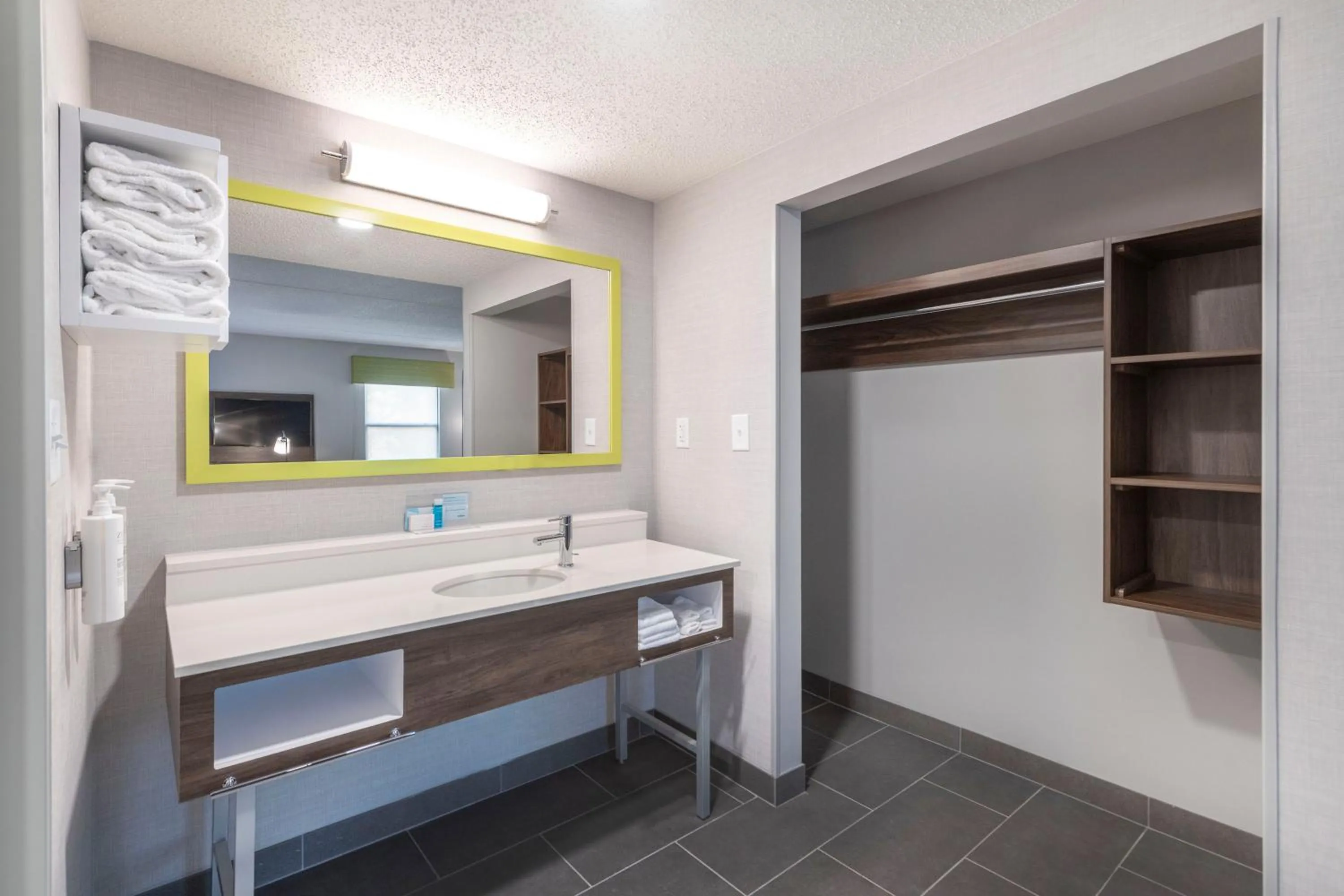 Bathroom in Hampton Inn & Suites Burlington