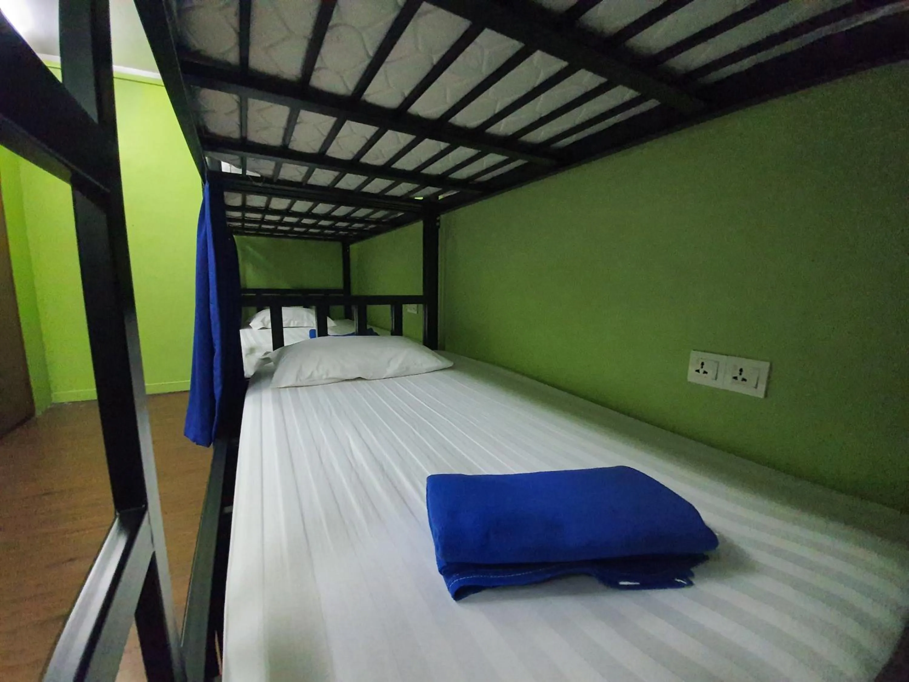 bunk bed, Bed in Travel Hub Guesthouse