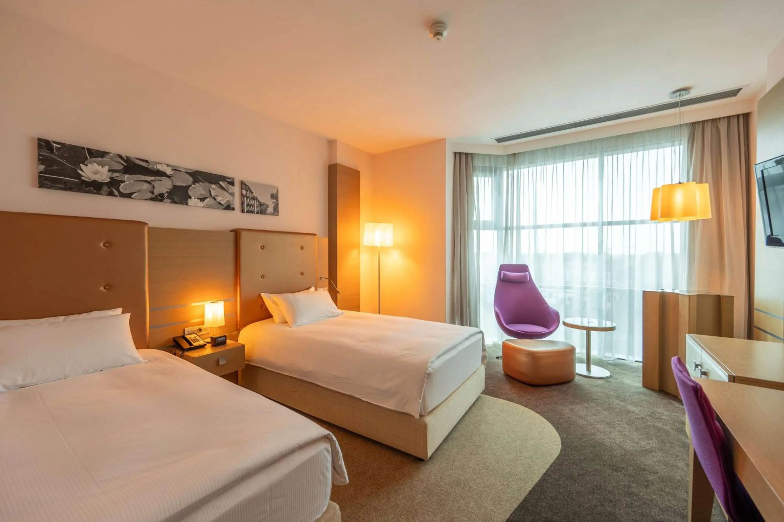 Bed in DoubleTree by Hilton Oradea