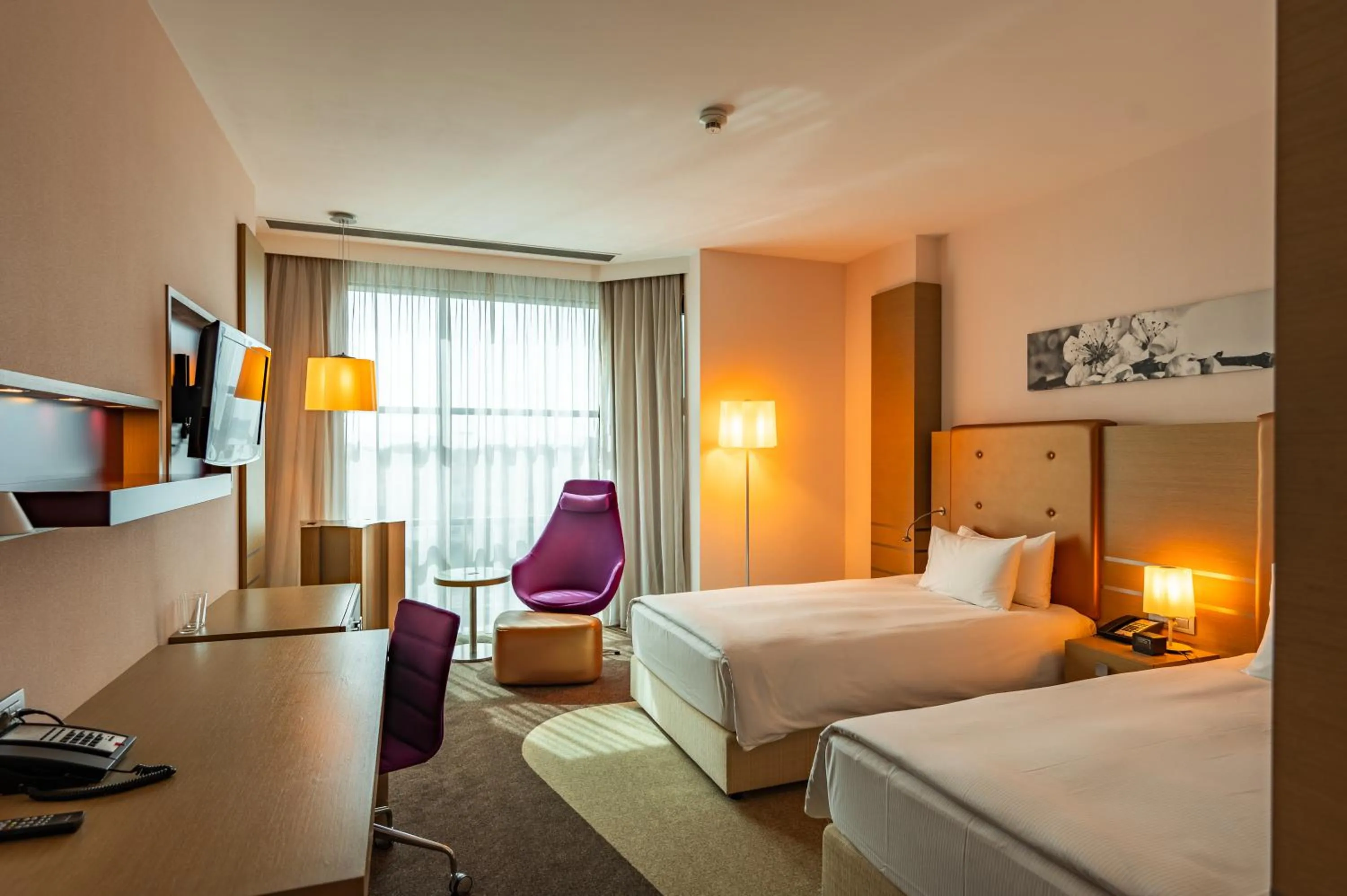 Bedroom, Bed in DoubleTree by Hilton Oradea
