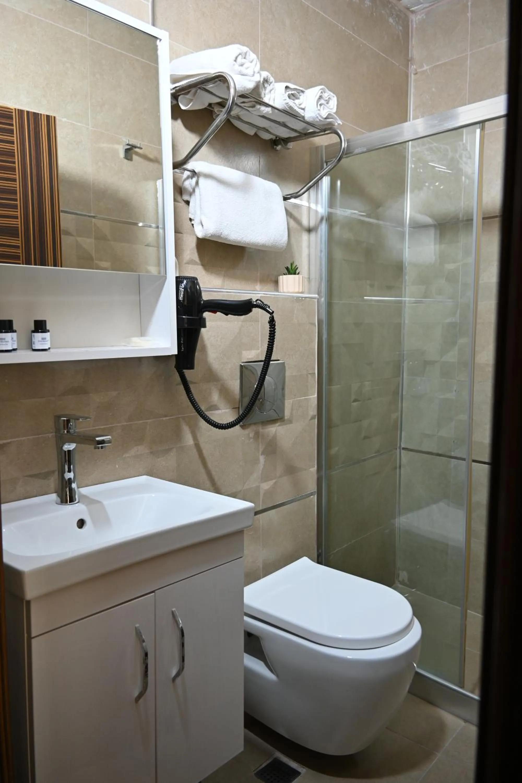 Shower in Elite Marmara Hotel Gungoren