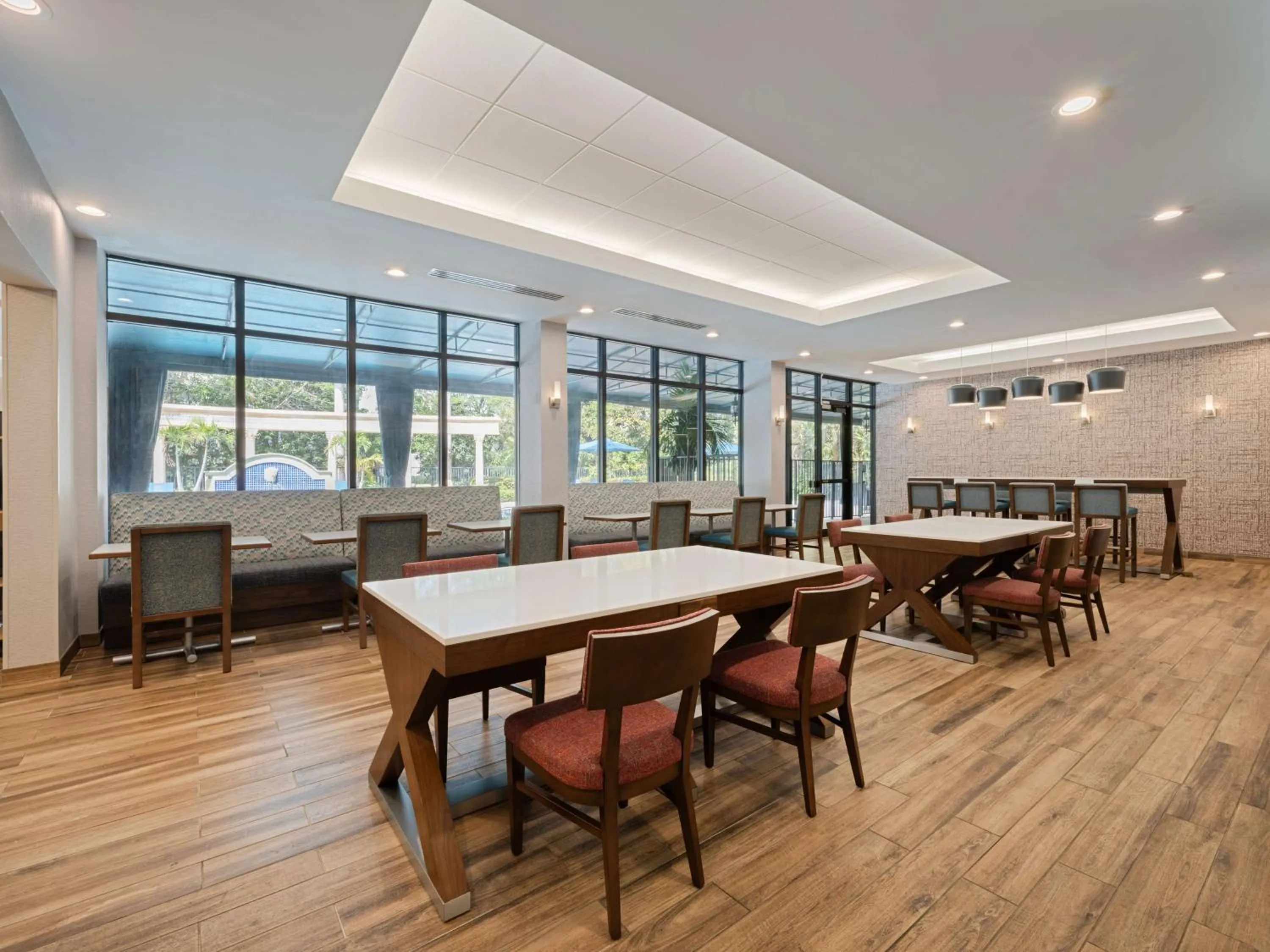 Breakfast in Hampton Inn Deerfield Beach