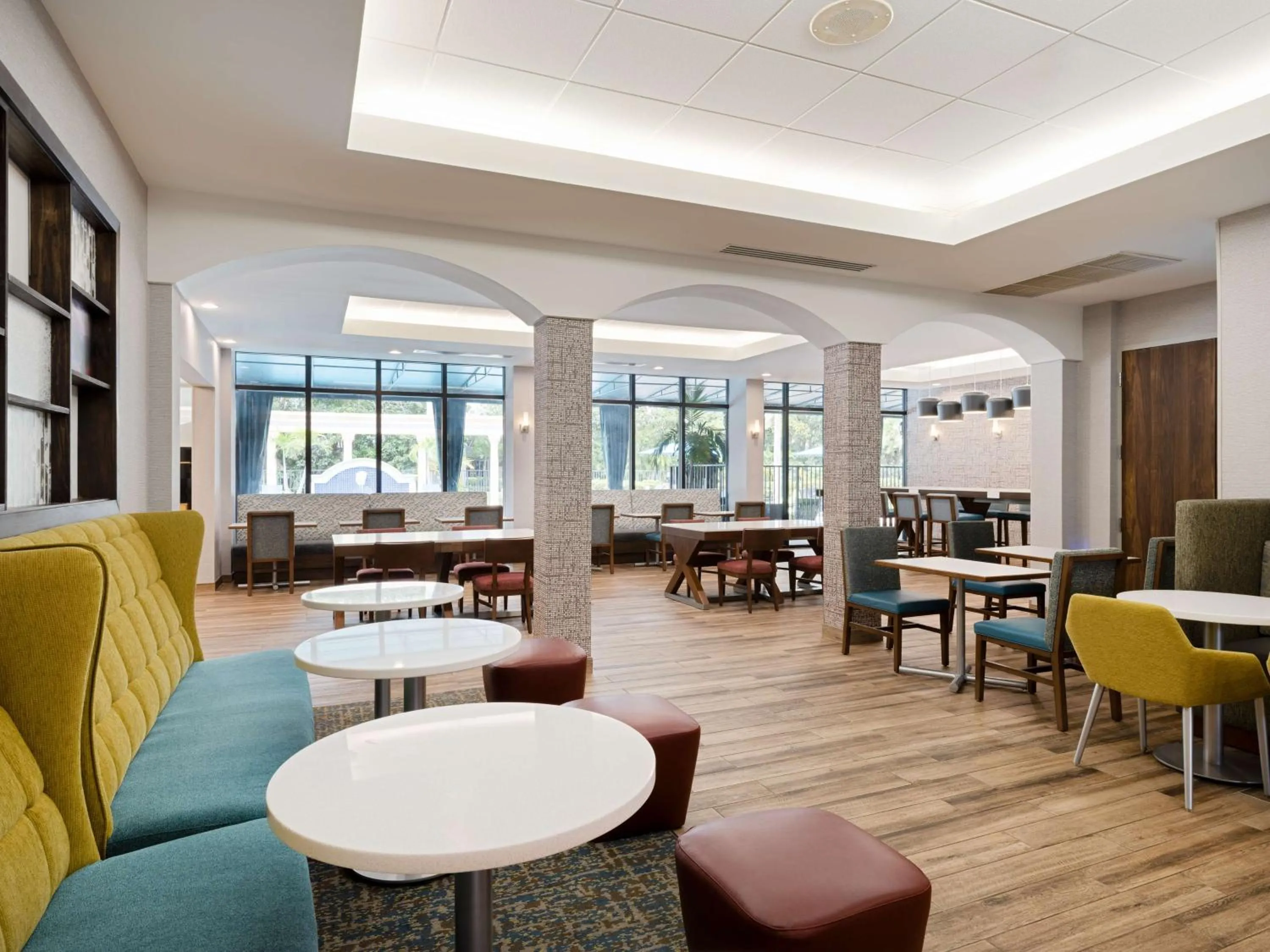 Lobby or reception in Hampton Inn Deerfield Beach