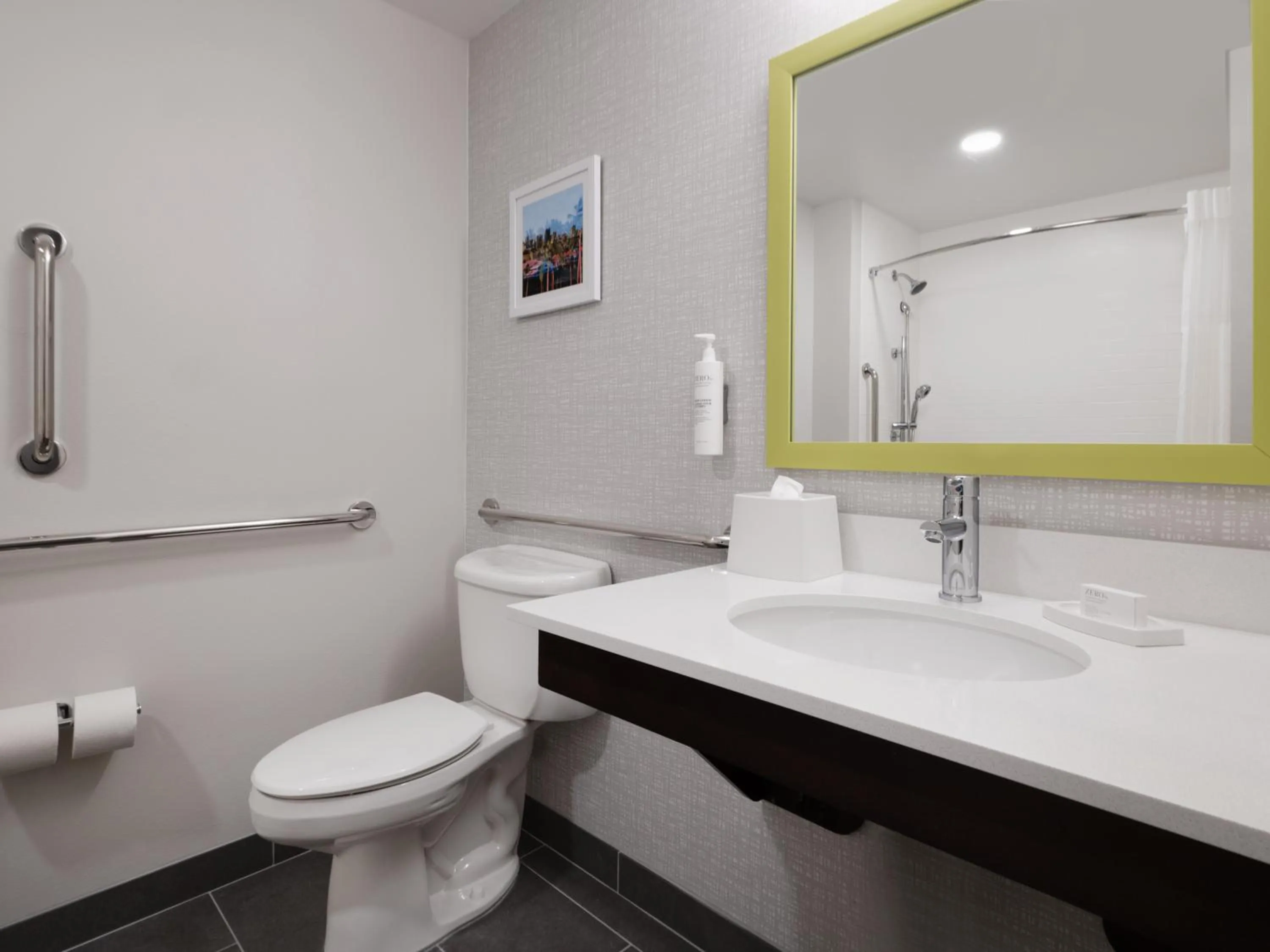 Bathroom in Hampton Inn Deerfield Beach