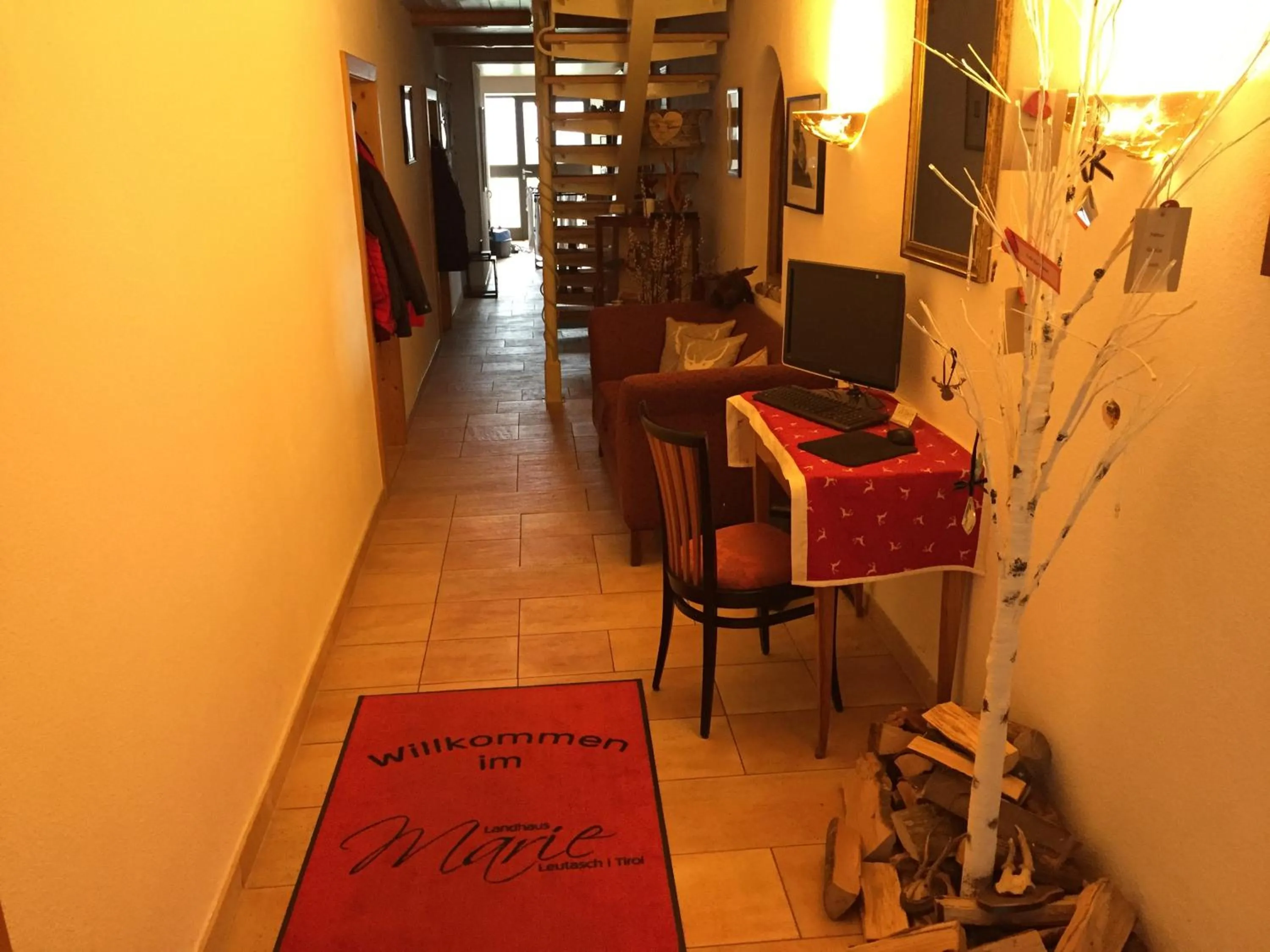 Lobby or reception in Pension und Apartments Landhaus Marie