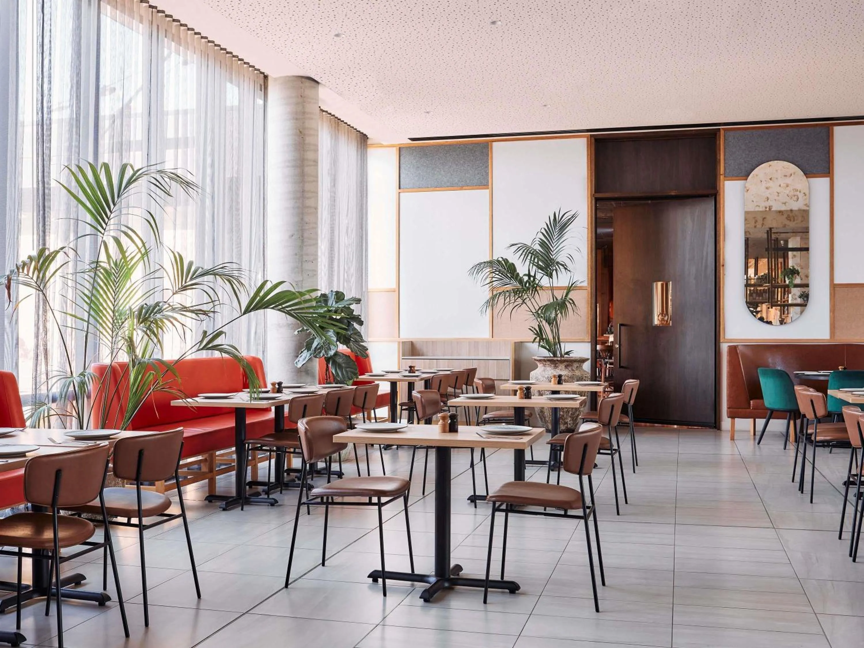 Restaurant/places to eat in Mantra Melbourne Epping