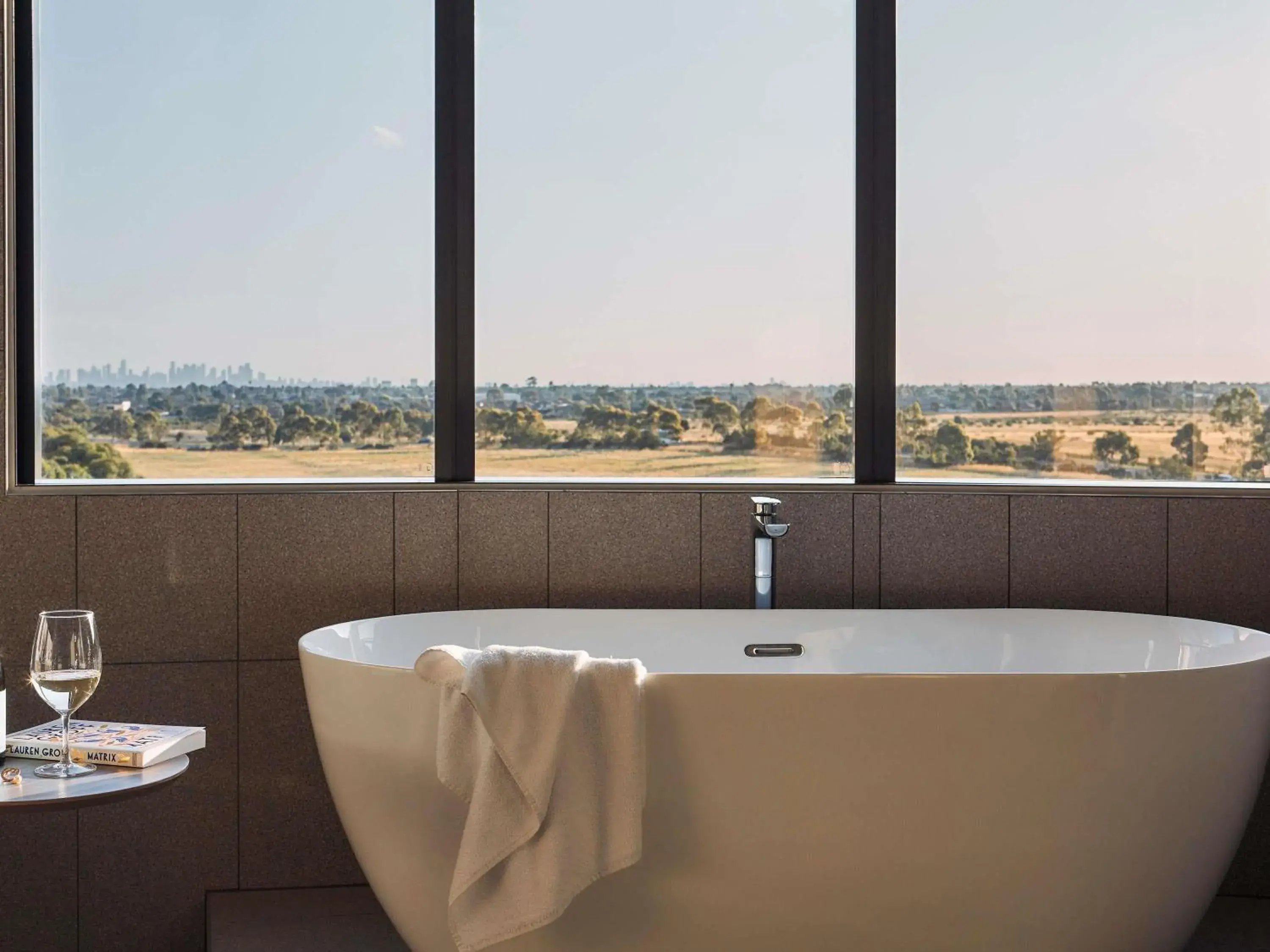 Two-Bedroom Premium Apartment in Mantra Melbourne Epping Two-Bedroom Premium Apartment in Mantra Melbourne Epping