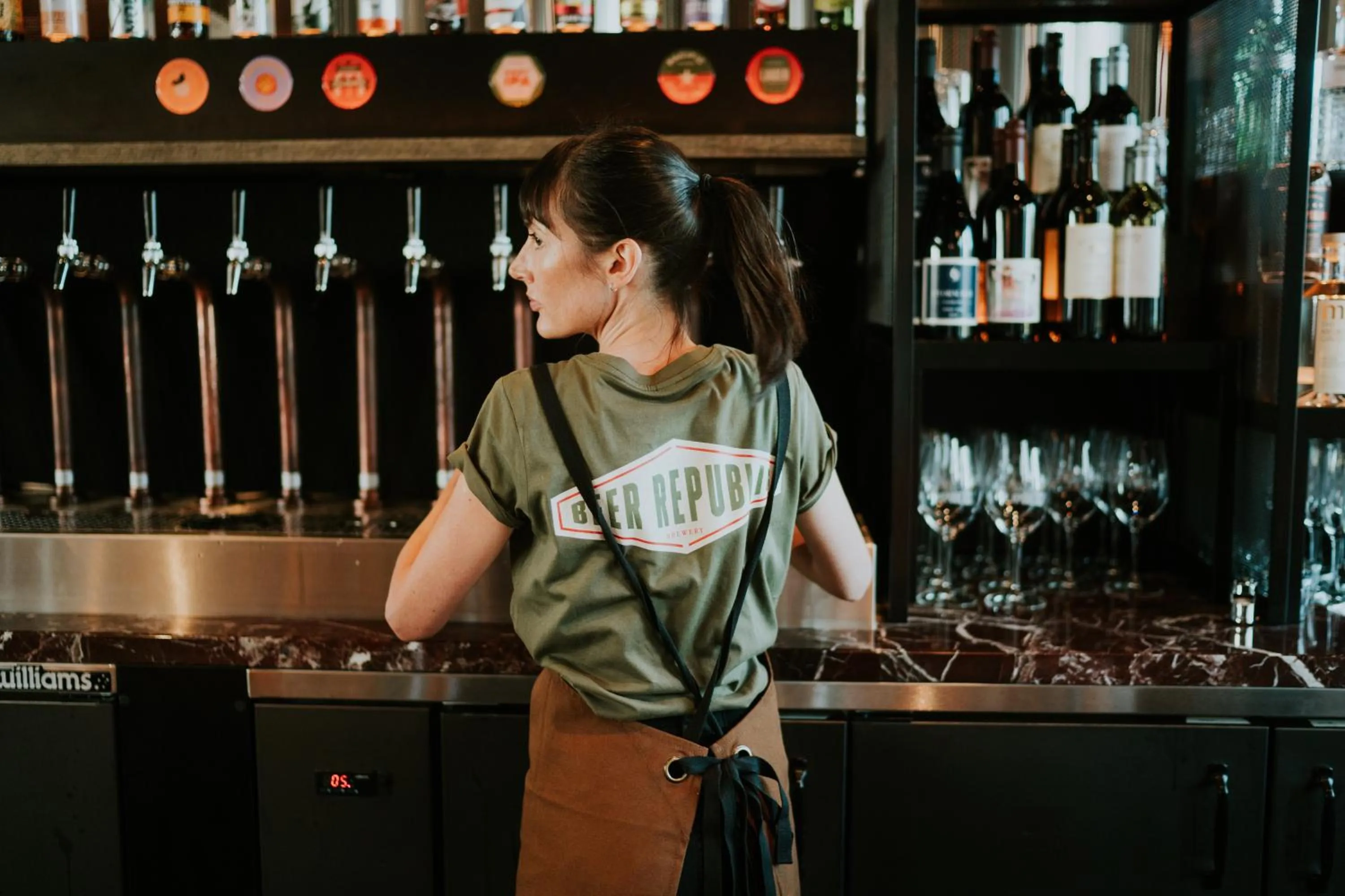 Restaurant/places to eat in Mantra Melbourne Epping