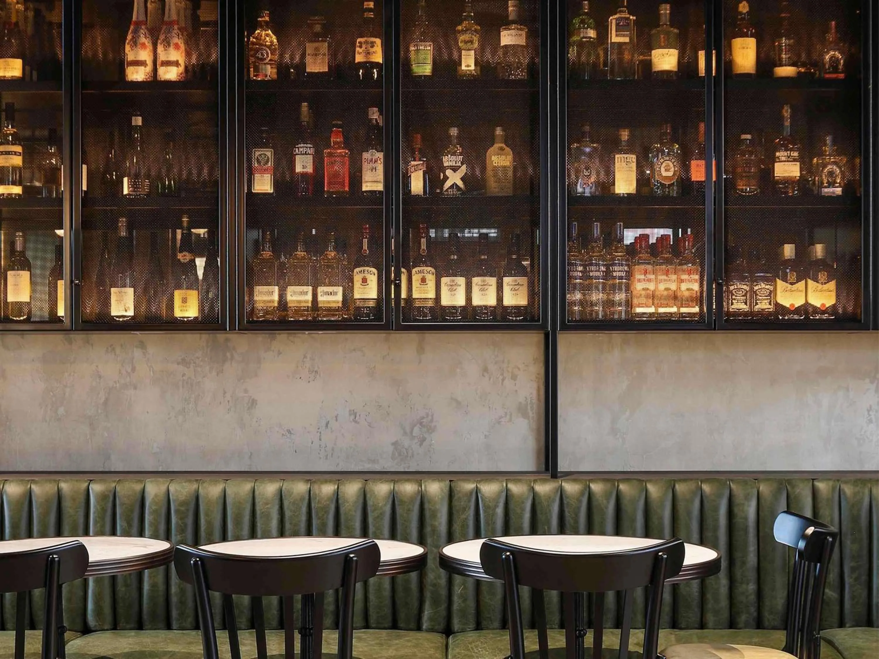 Property building in Mantra Melbourne Epping