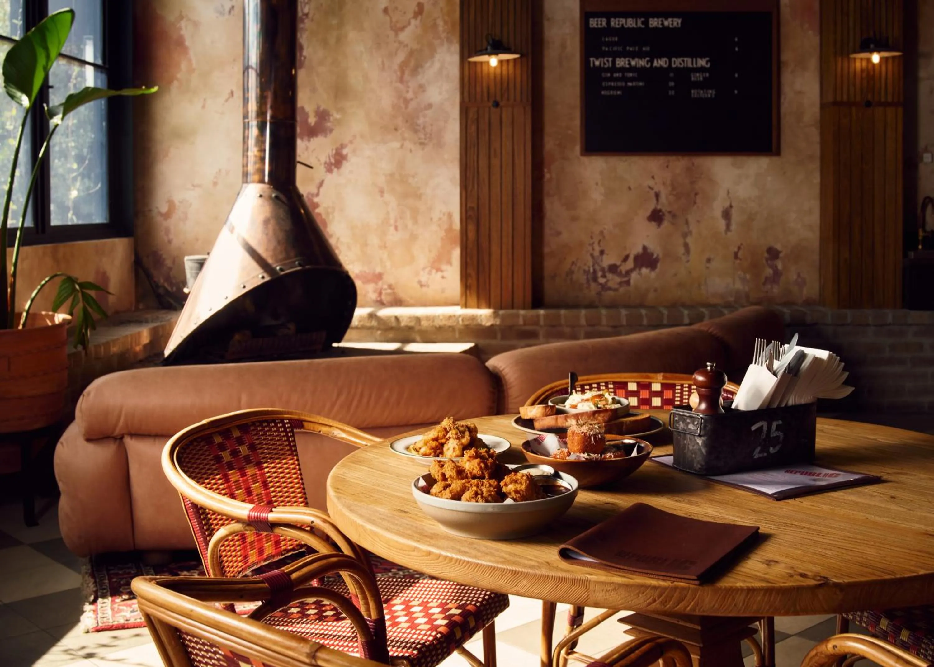 Restaurant/places to eat in Mantra Melbourne Epping