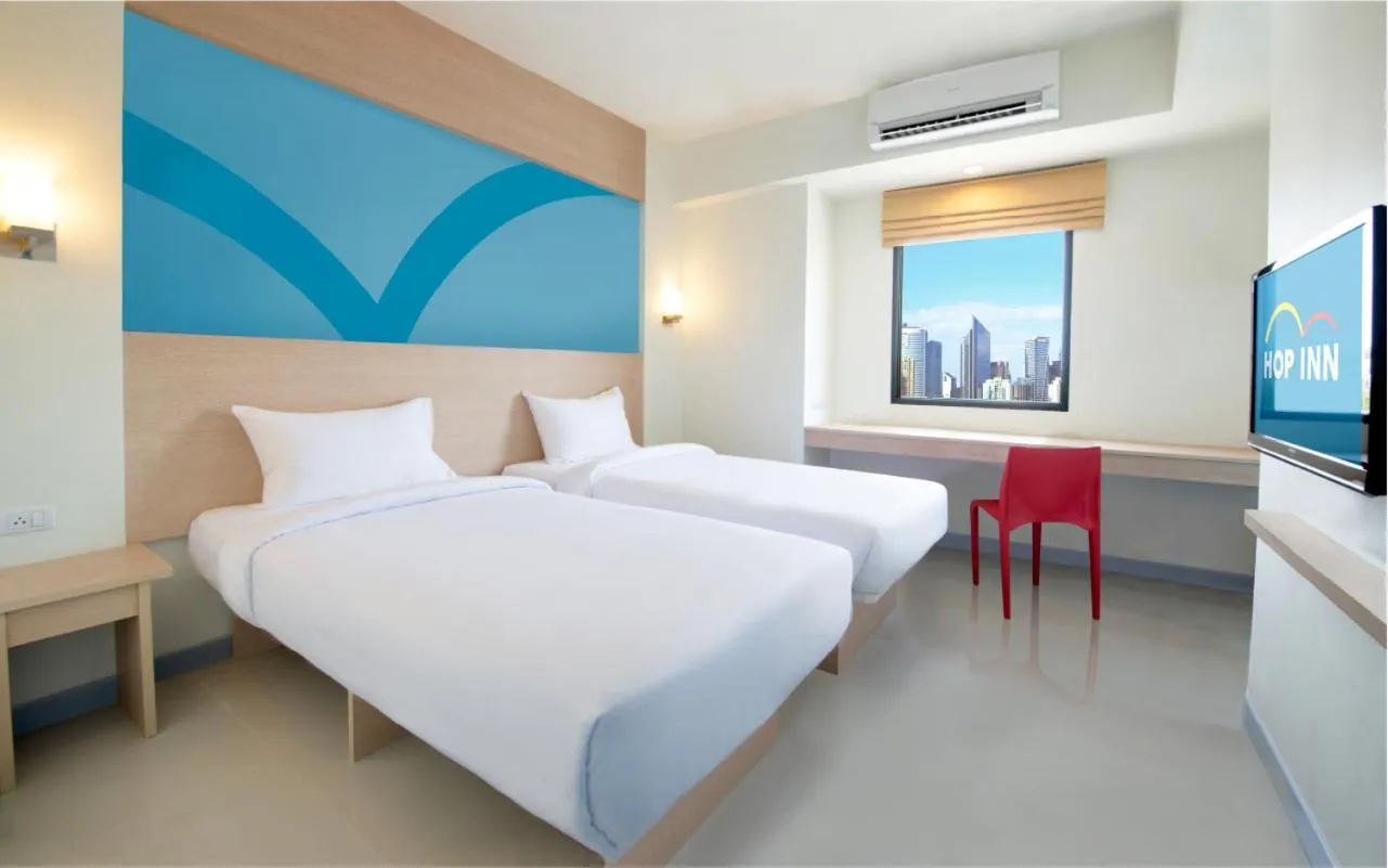 Bed in Hop Inn Hotel Tomas Morato Quezon City