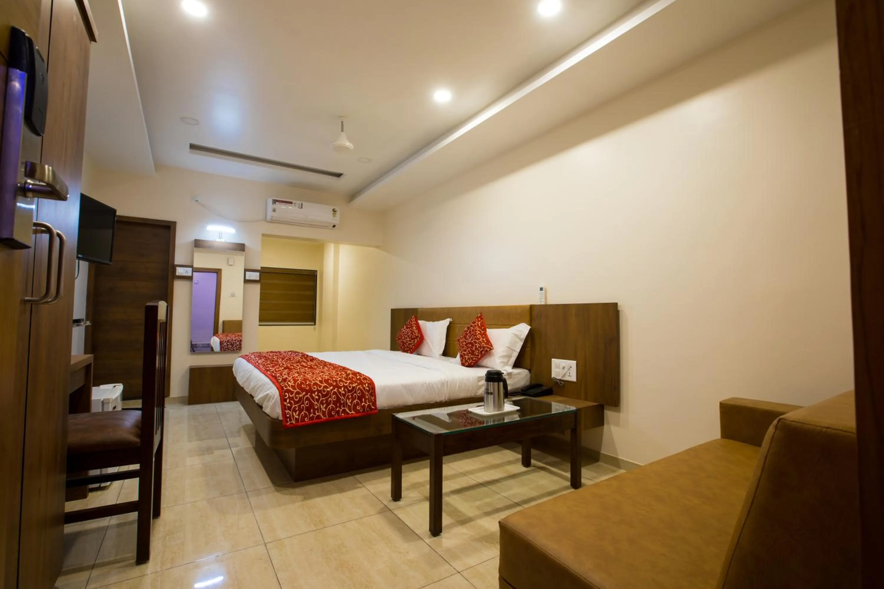 Photo of the whole room, Bed in Hotel Balaji Palace