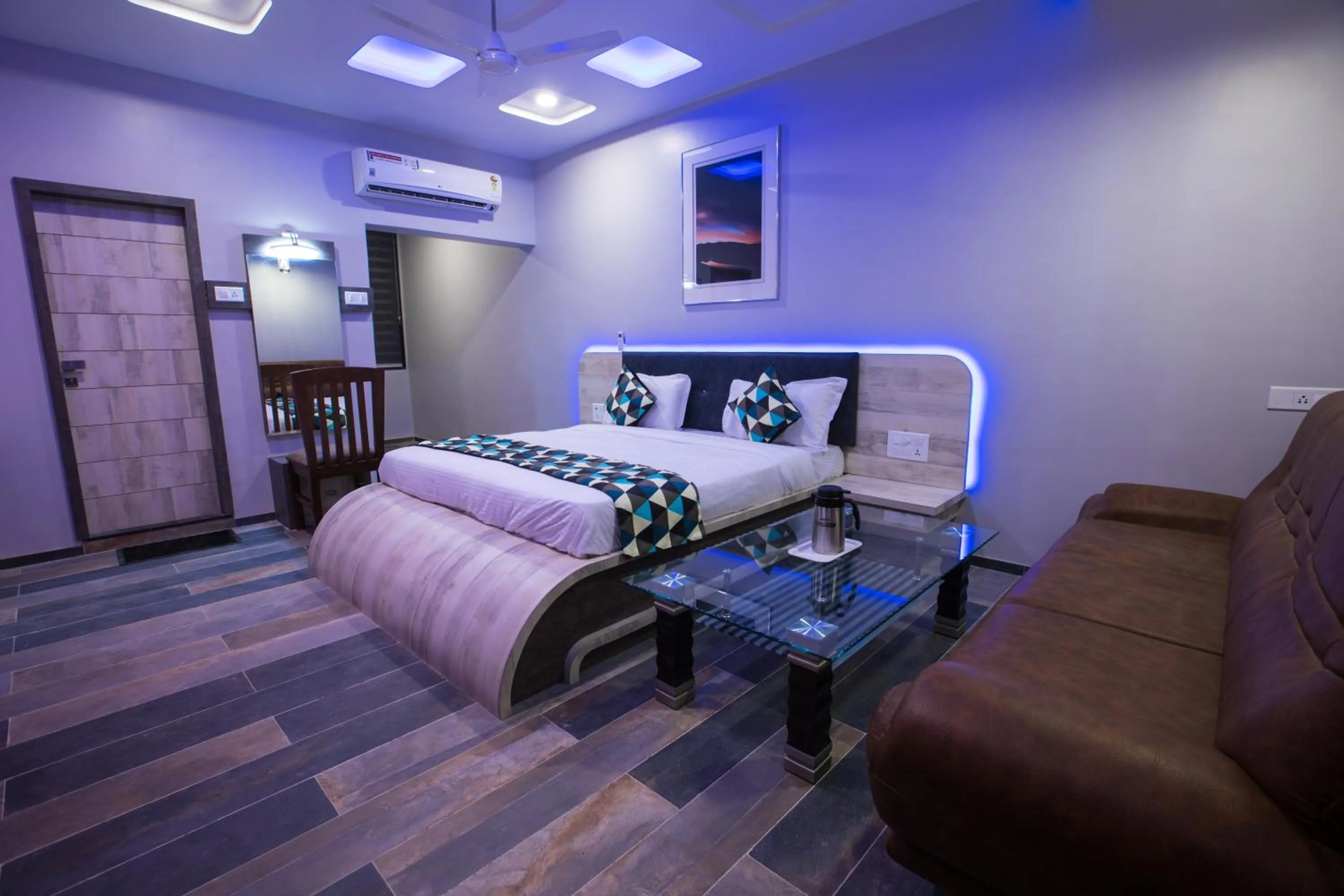 Photo of the whole room, Bed in Hotel Balaji Palace