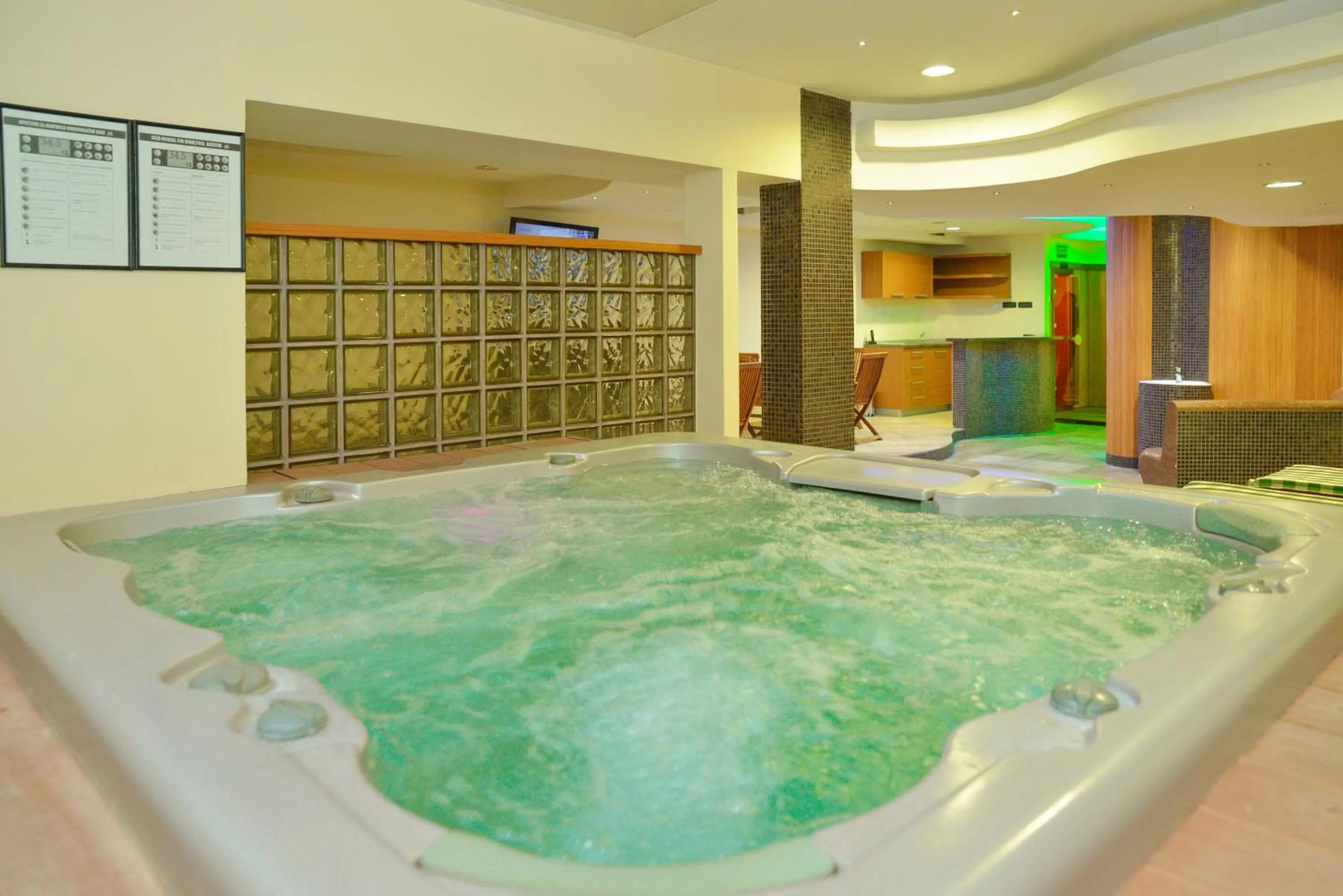 Hill Hotel Wellness & Spa